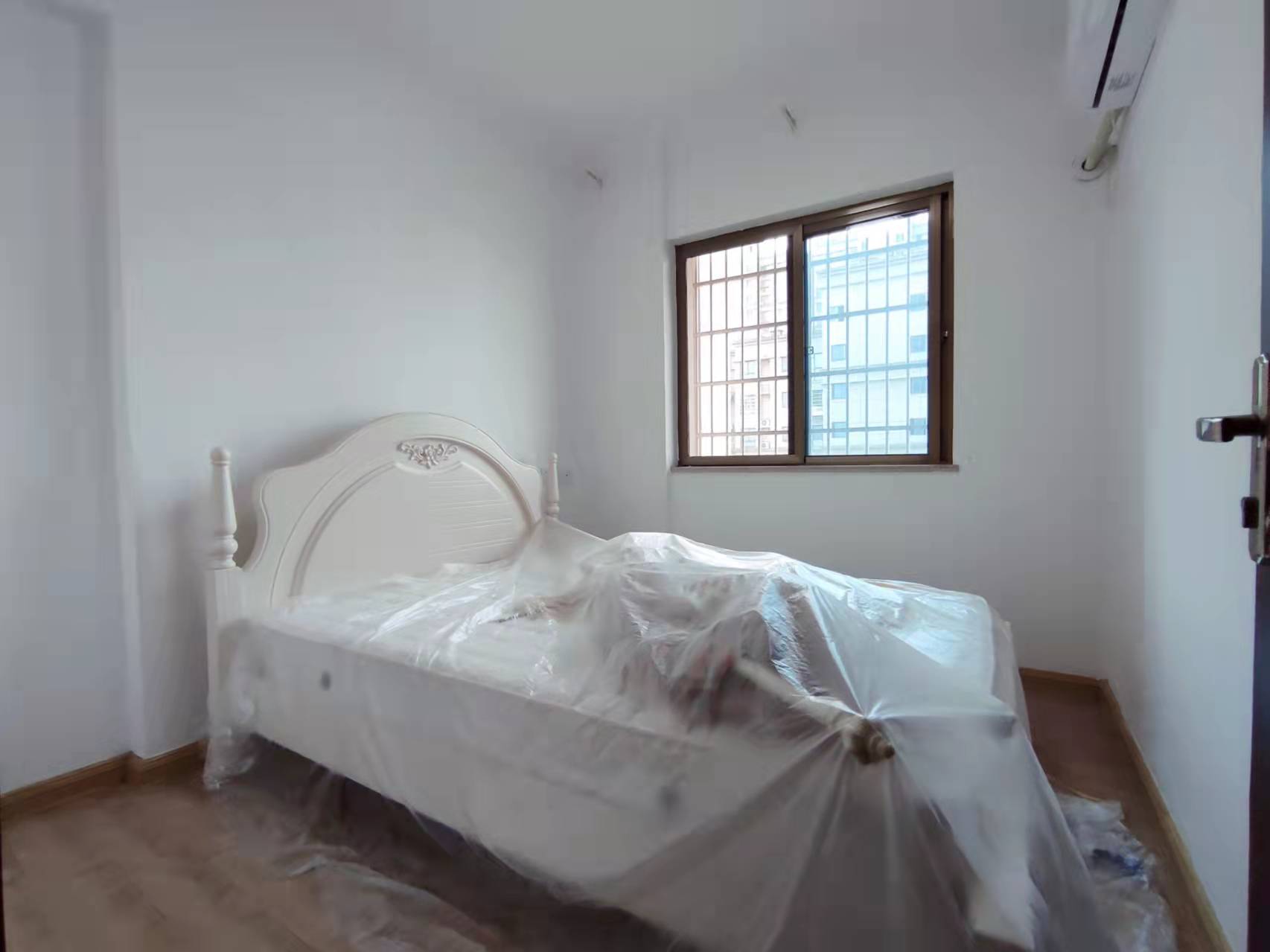 碧桂园 3室2厅1卫 1800.00元/月 碧桂园 3室2厅1卫 1800.00元/月室内图