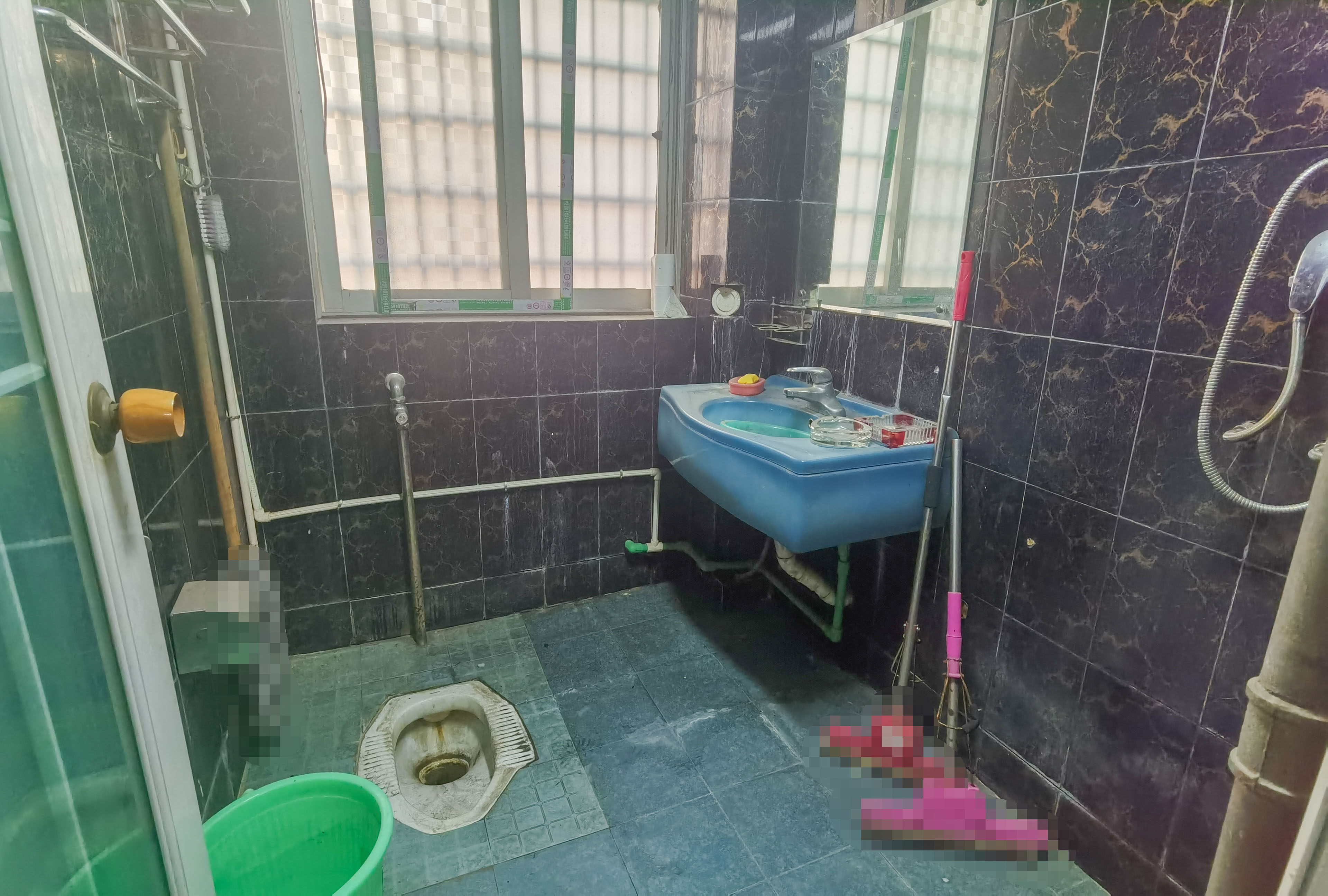 厦华小区(大坪管理设计院) 3室2厅2卫 50.8万 厦华小区(大坪管理设计院) 3室2厅2卫 50.8万客厅