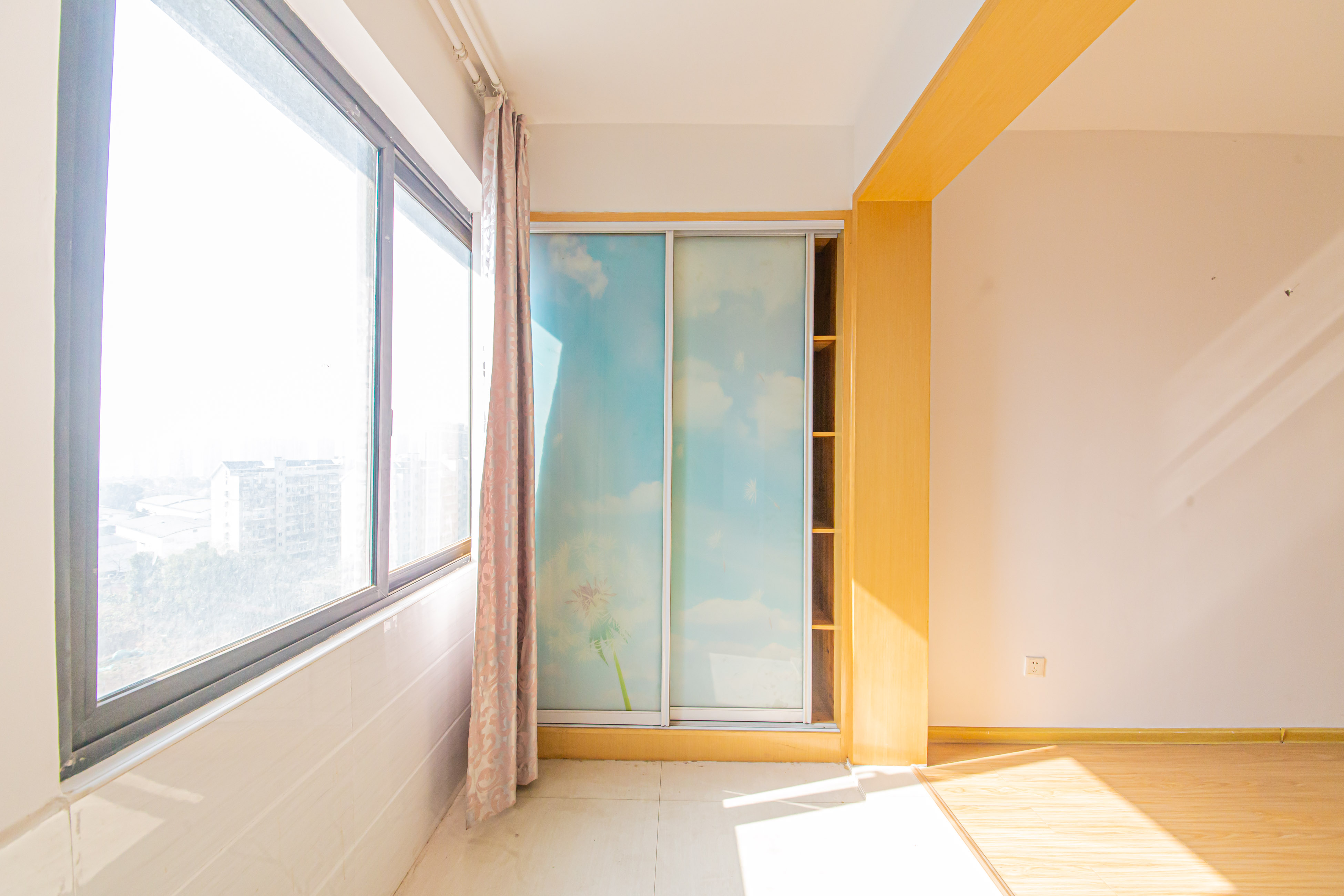 上庭苑  3室2厅2卫    105.0万阳台