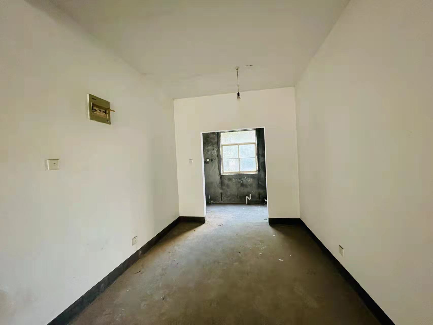 碧玉花园 3室2厅1卫 75.0万 碧玉花园 3室2厅1卫 75.0万客厅