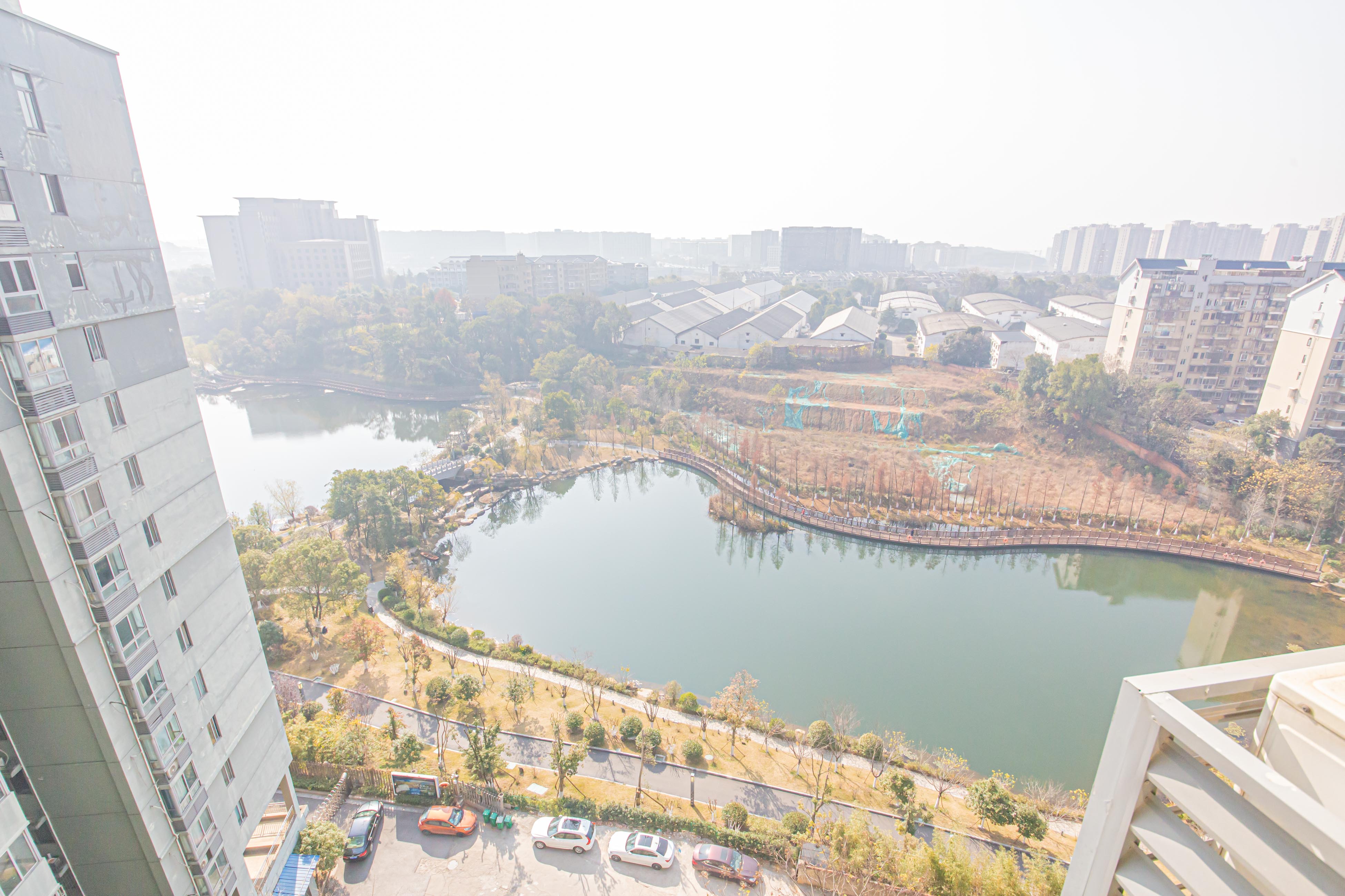 上庭苑  3室2厅2卫    105.0万阳台