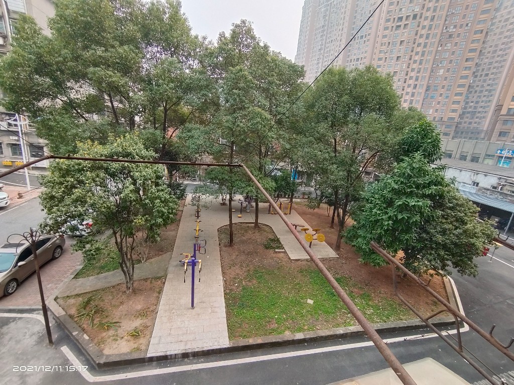 东方工具厂 2室2厅1卫 19.8万 东方工具厂 2室2厅1卫 19.8万客厅