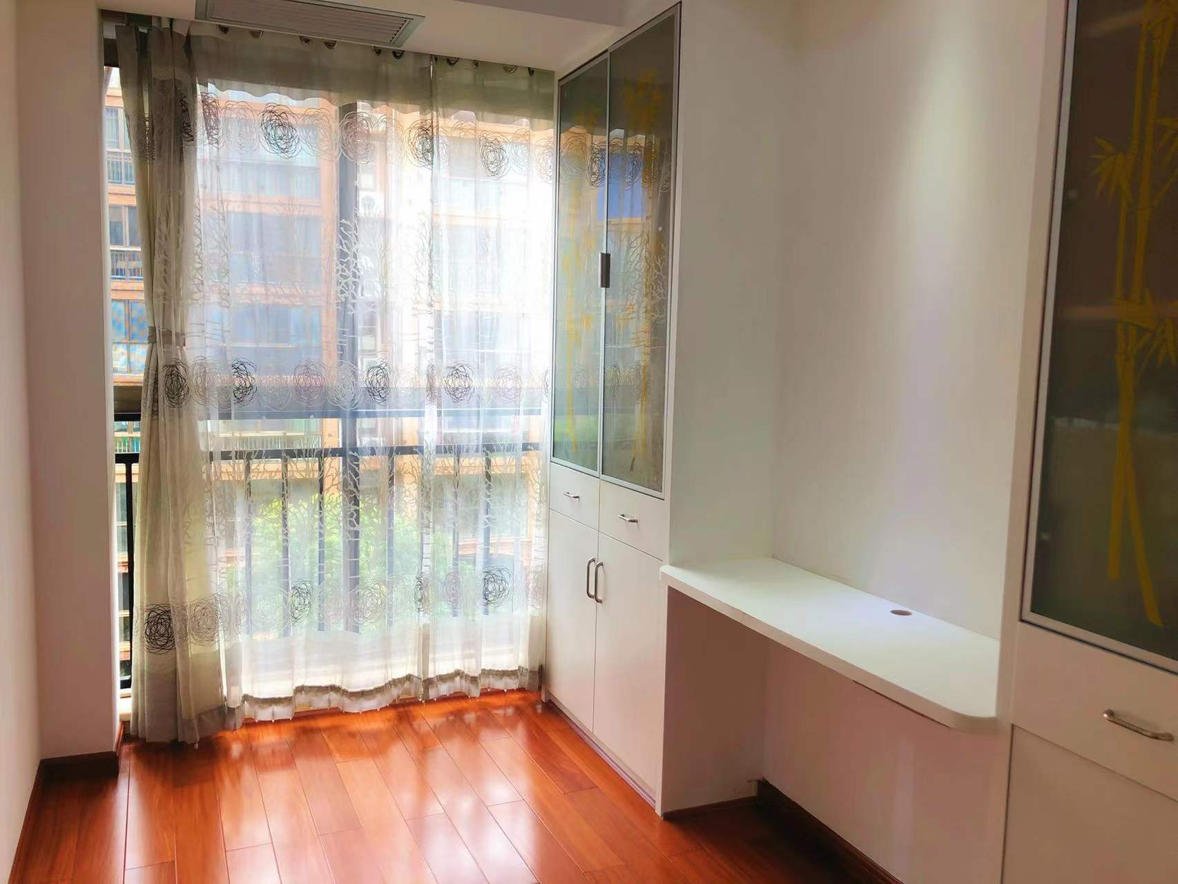 泰达润景园南苑 4室2厅2卫 98.0万 泰达润景园南苑 4室2厅2卫 98.0万其他