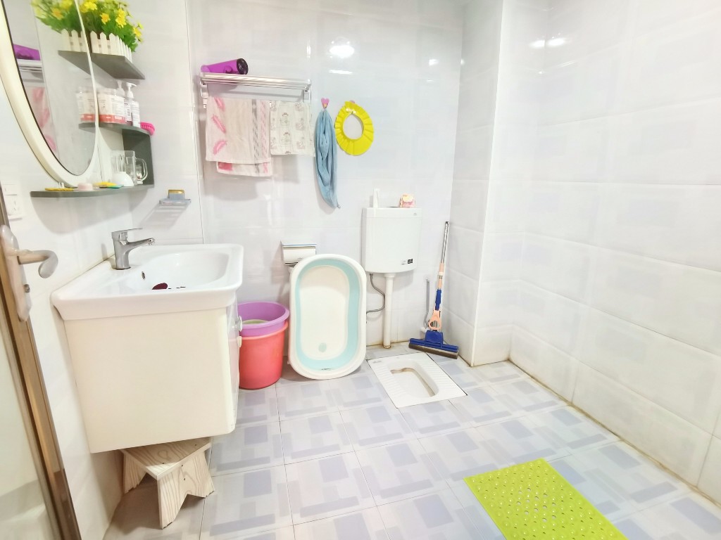 岭秀天下 2室2厅1卫 45.8万 岭秀天下 2室2厅1卫 45.8万客厅