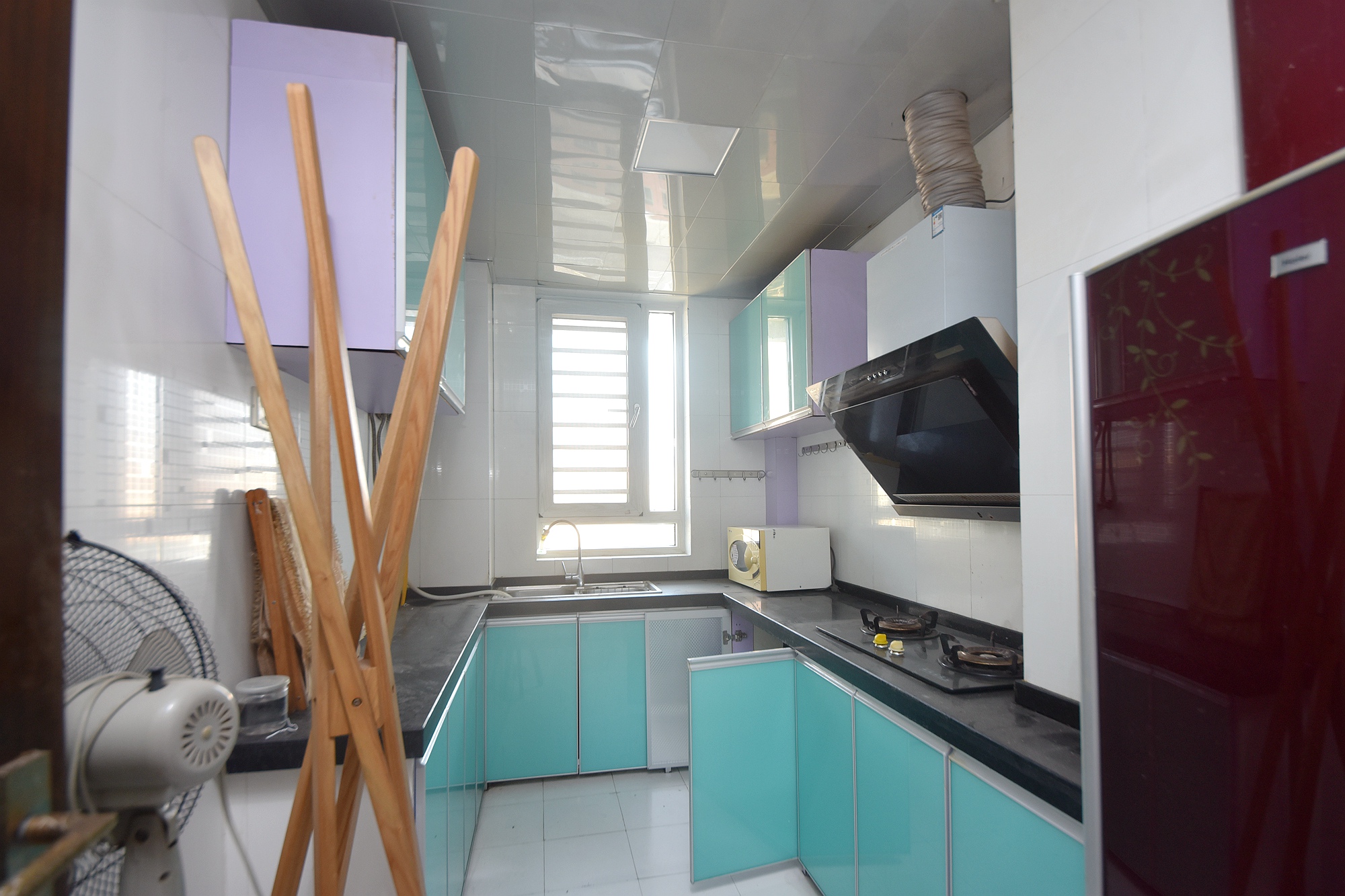 宏泽佳园  2室1厅1卫    93.0万厨房