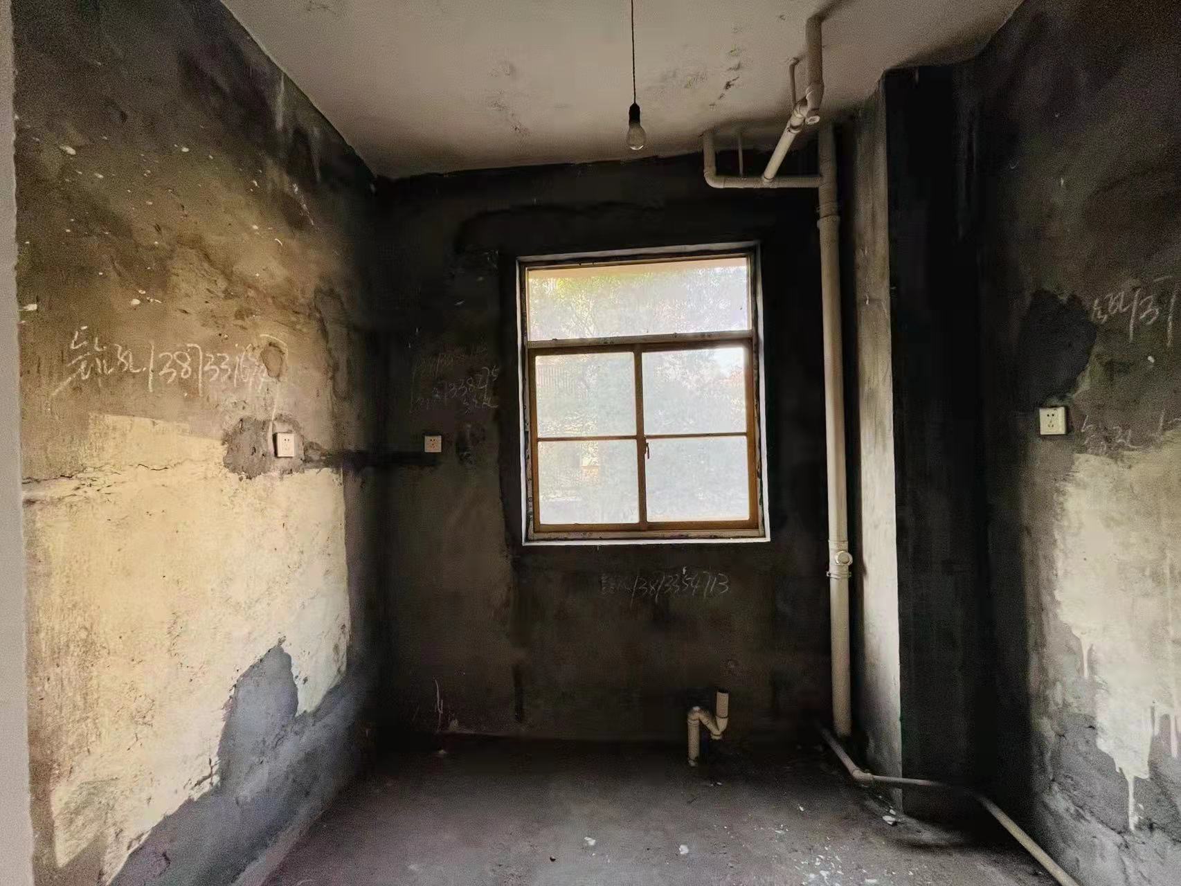 碧玉花园 3室2厅1卫 75.0万 碧玉花园 3室2厅1卫 75.0万客厅