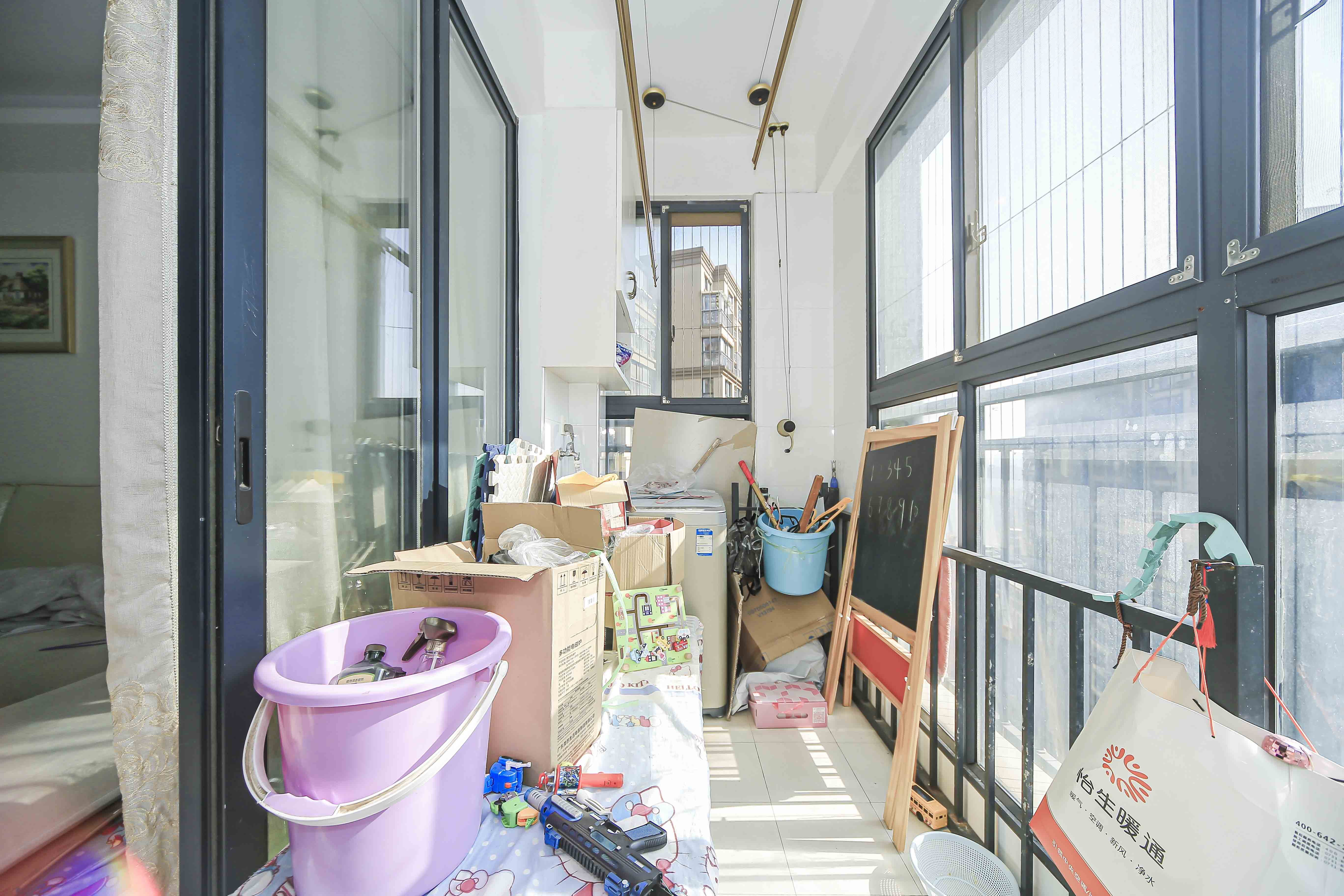 中建麓山和苑  2室2厅1卫   55.00万阳台