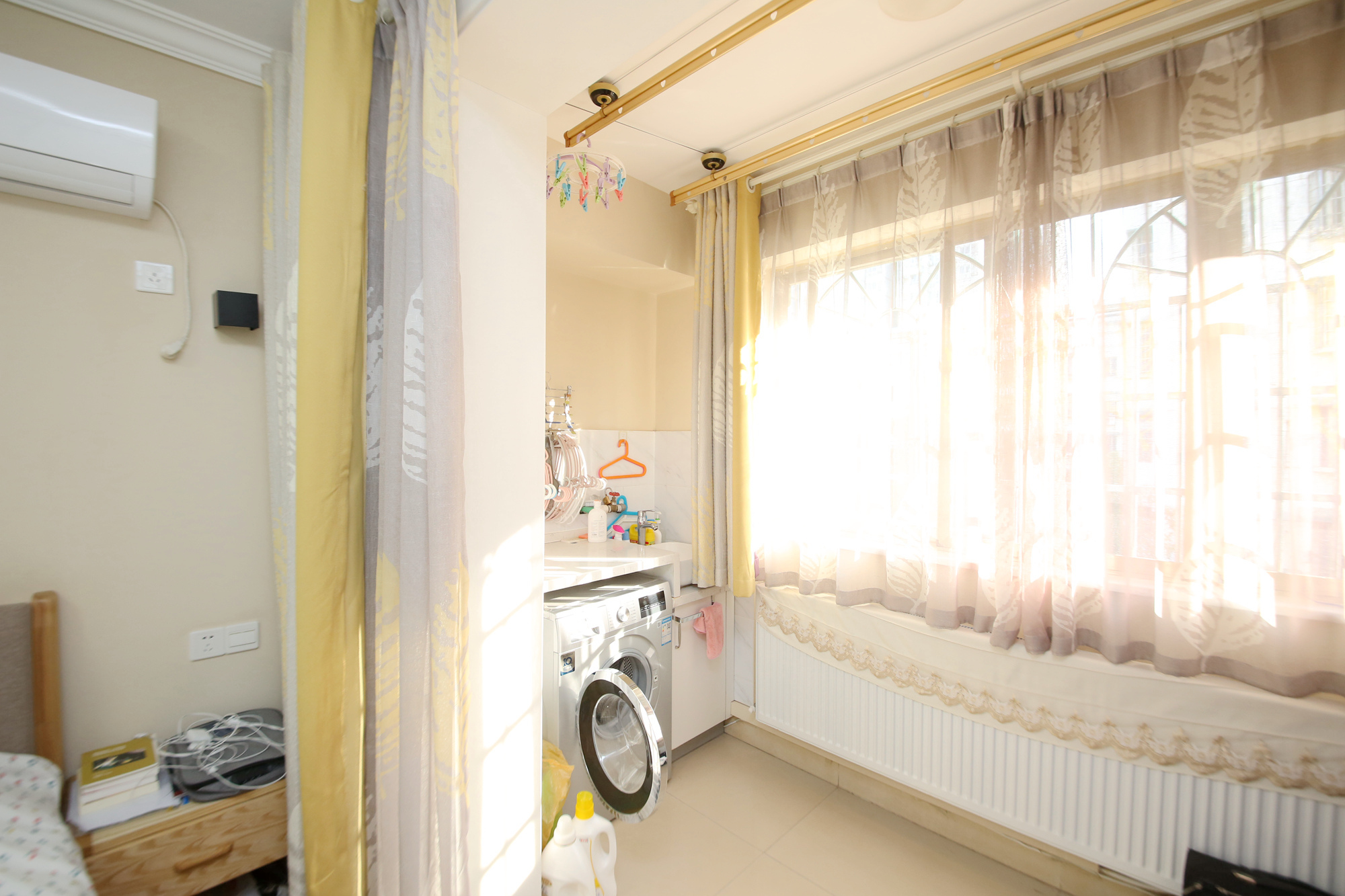 东南明苑  3室2厅2卫    125.0万阳台