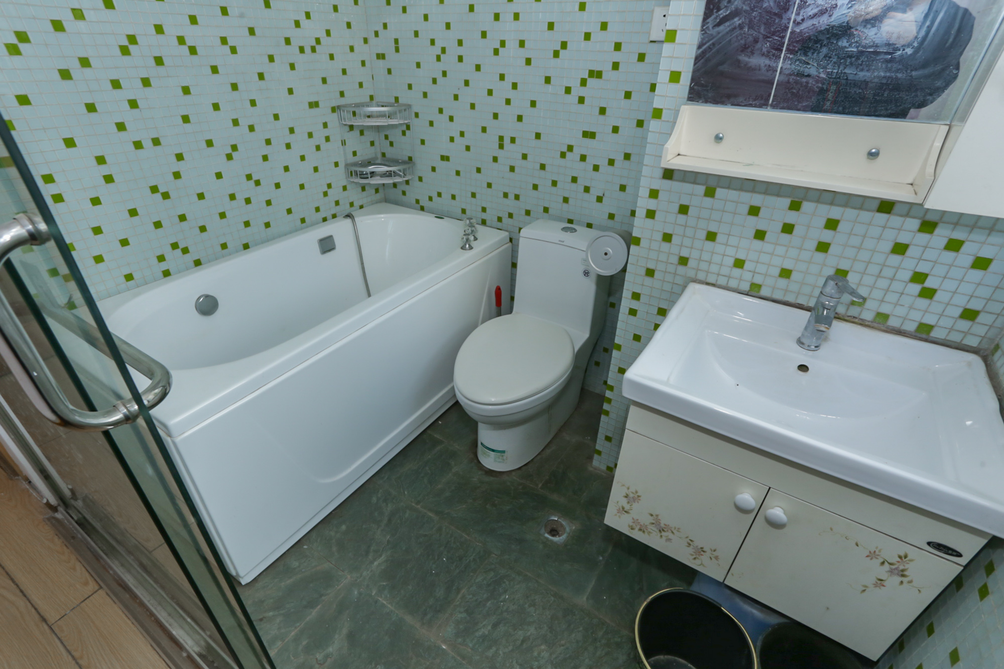 莱茵城  3室2厅2卫    88.8万 莱茵城  3室2厅2卫    88.8万卫生间