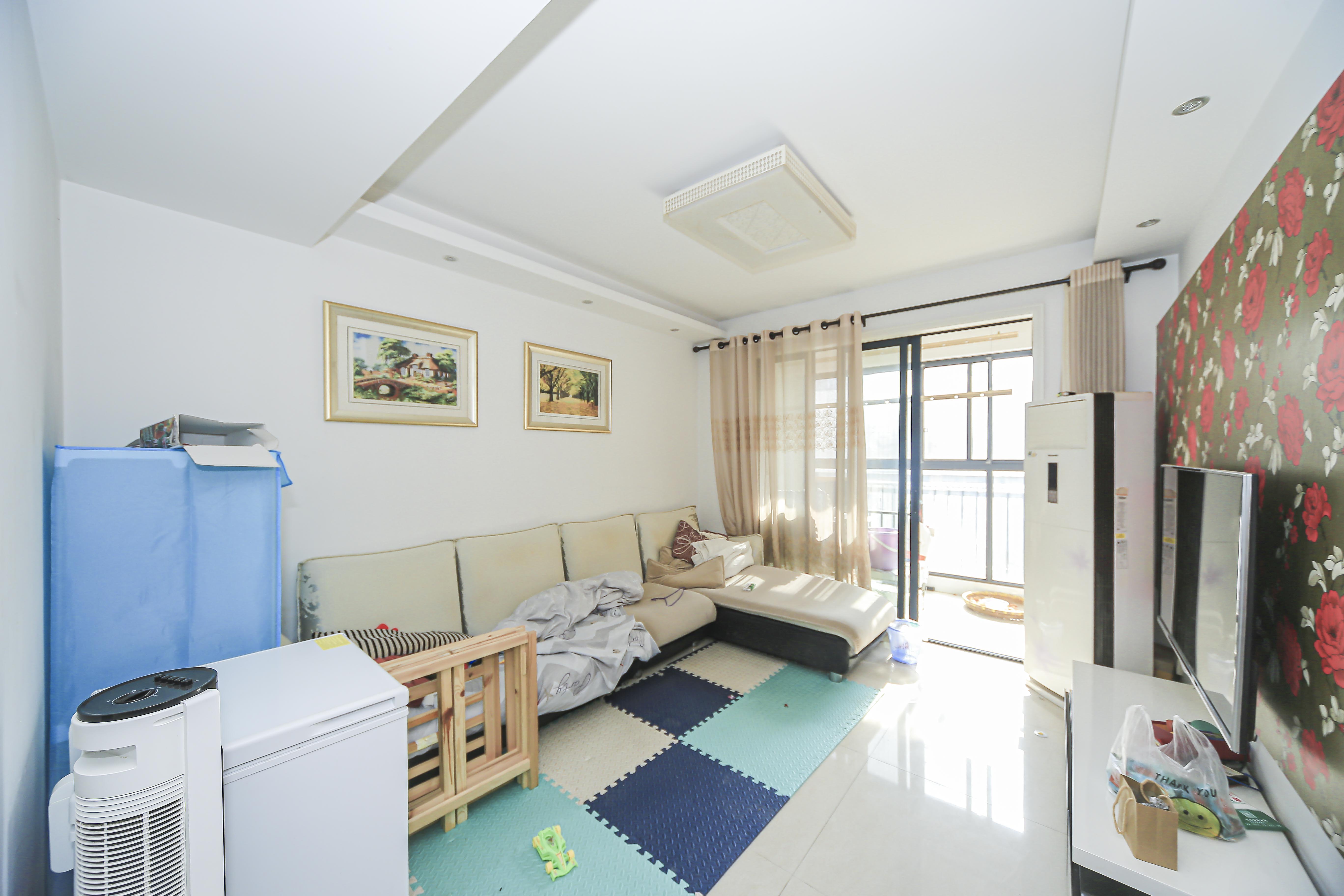 中建麓山和苑  2室2厅1卫   55.00万客厅