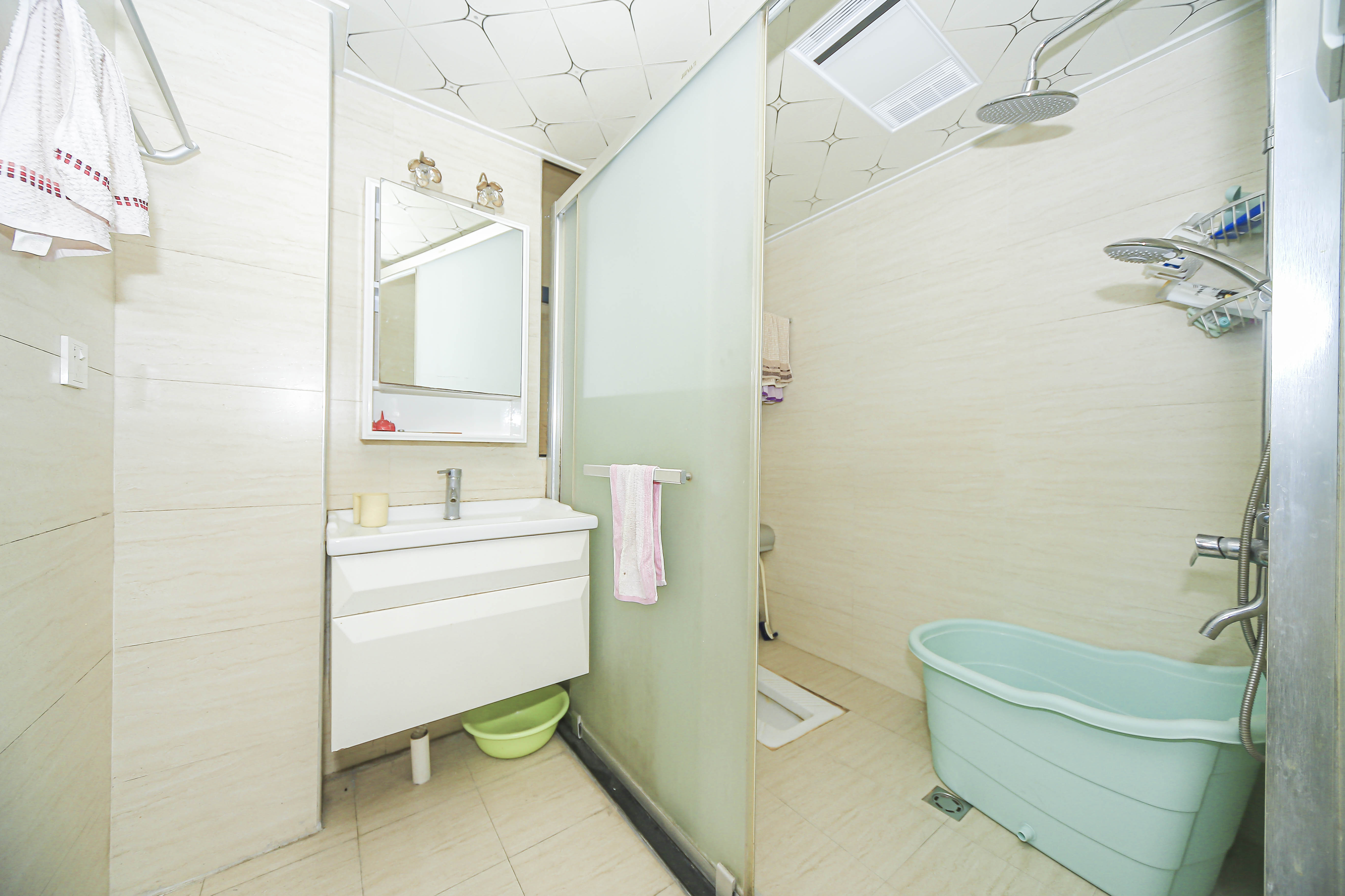 中建麓山和苑  2室2厅1卫   55.00万卫生间