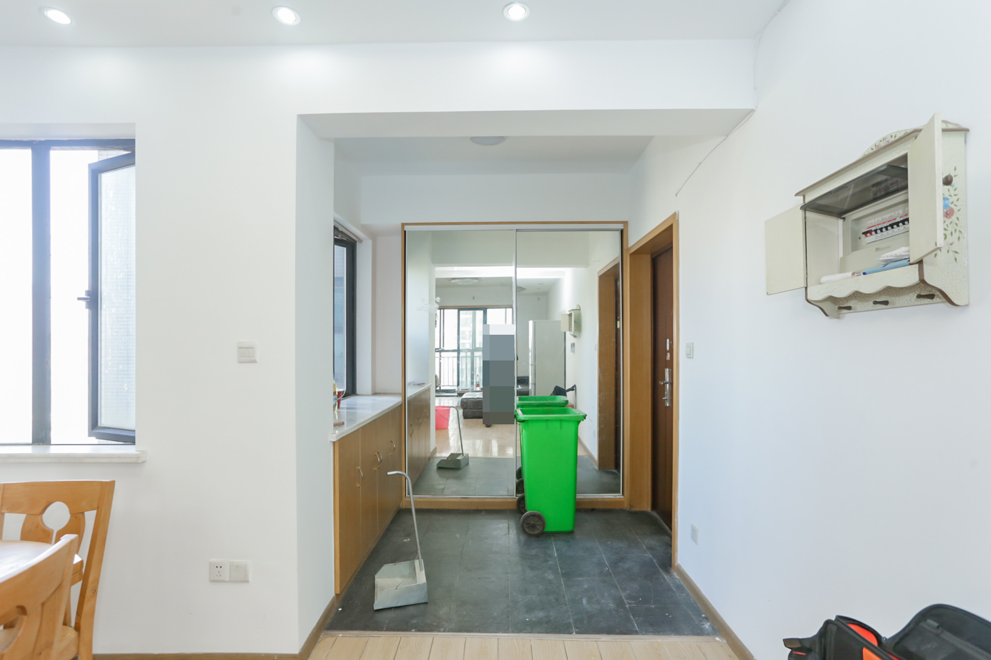 莱茵城  3室2厅2卫    88.8万 莱茵城  3室2厅2卫    88.8万阳台