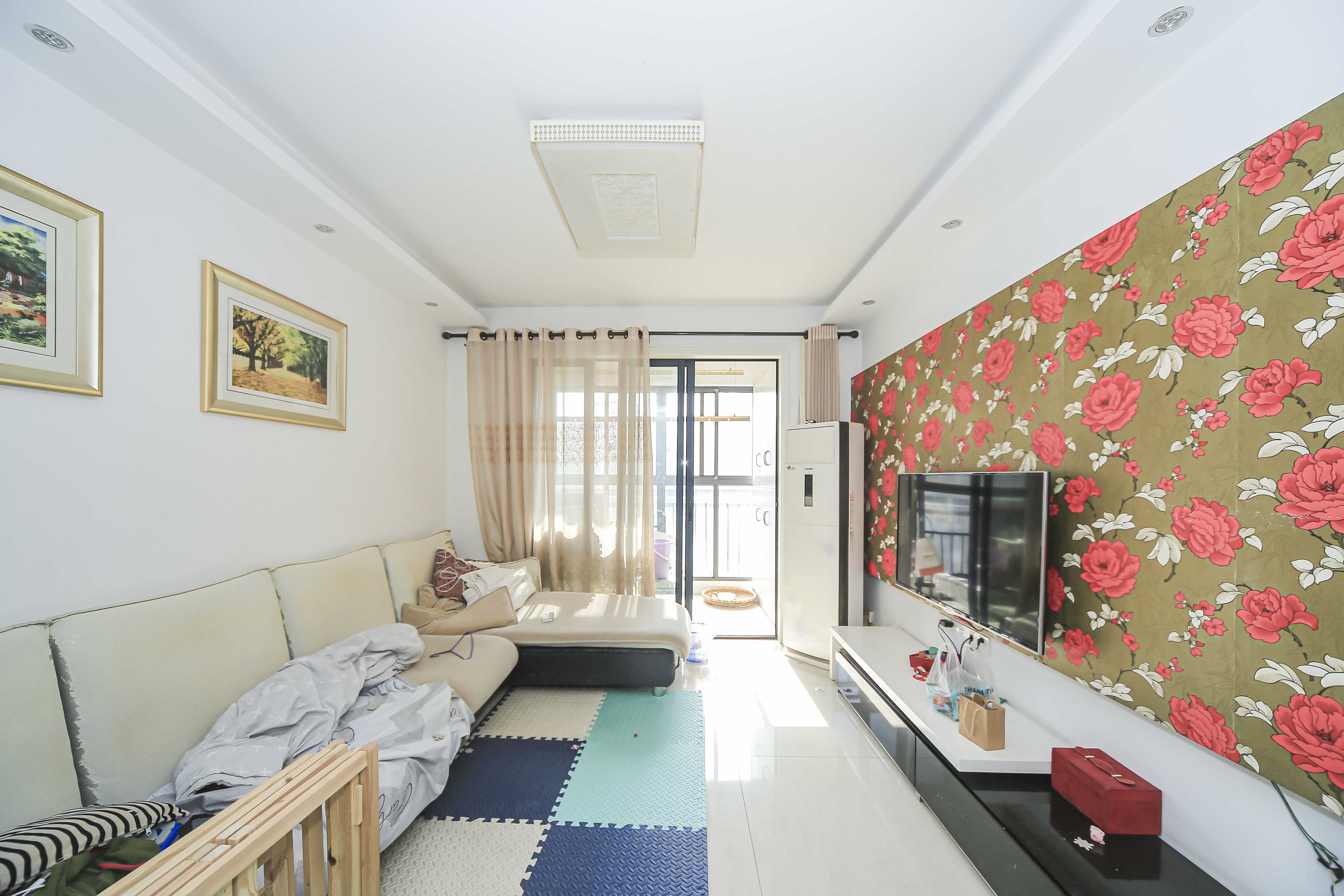 中建麓山和苑  2室2厅1卫   55.00万客厅