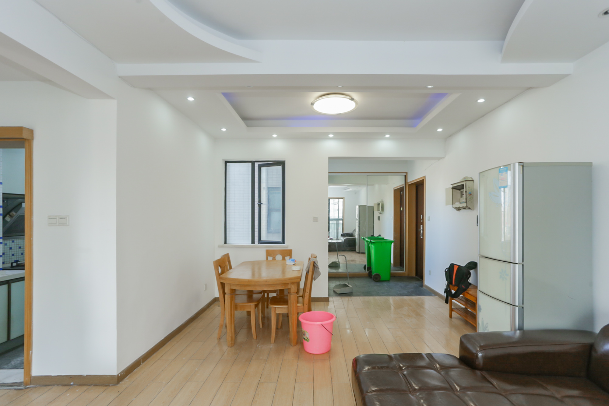 莱茵城  3室2厅2卫    88.8万 莱茵城  3室2厅2卫    88.8万客厅