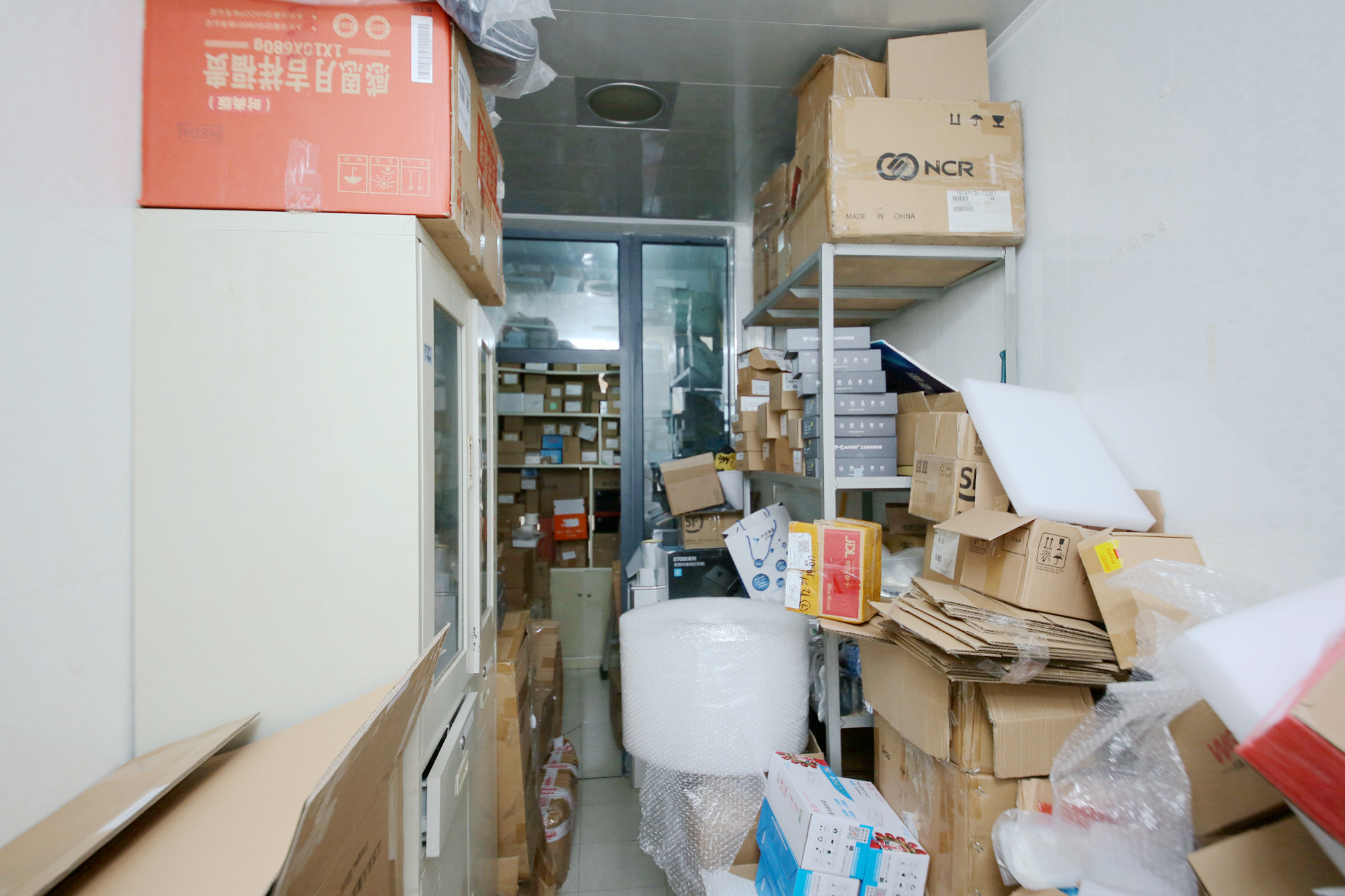 融圣国际  3室2厅1卫   178.00万厨房