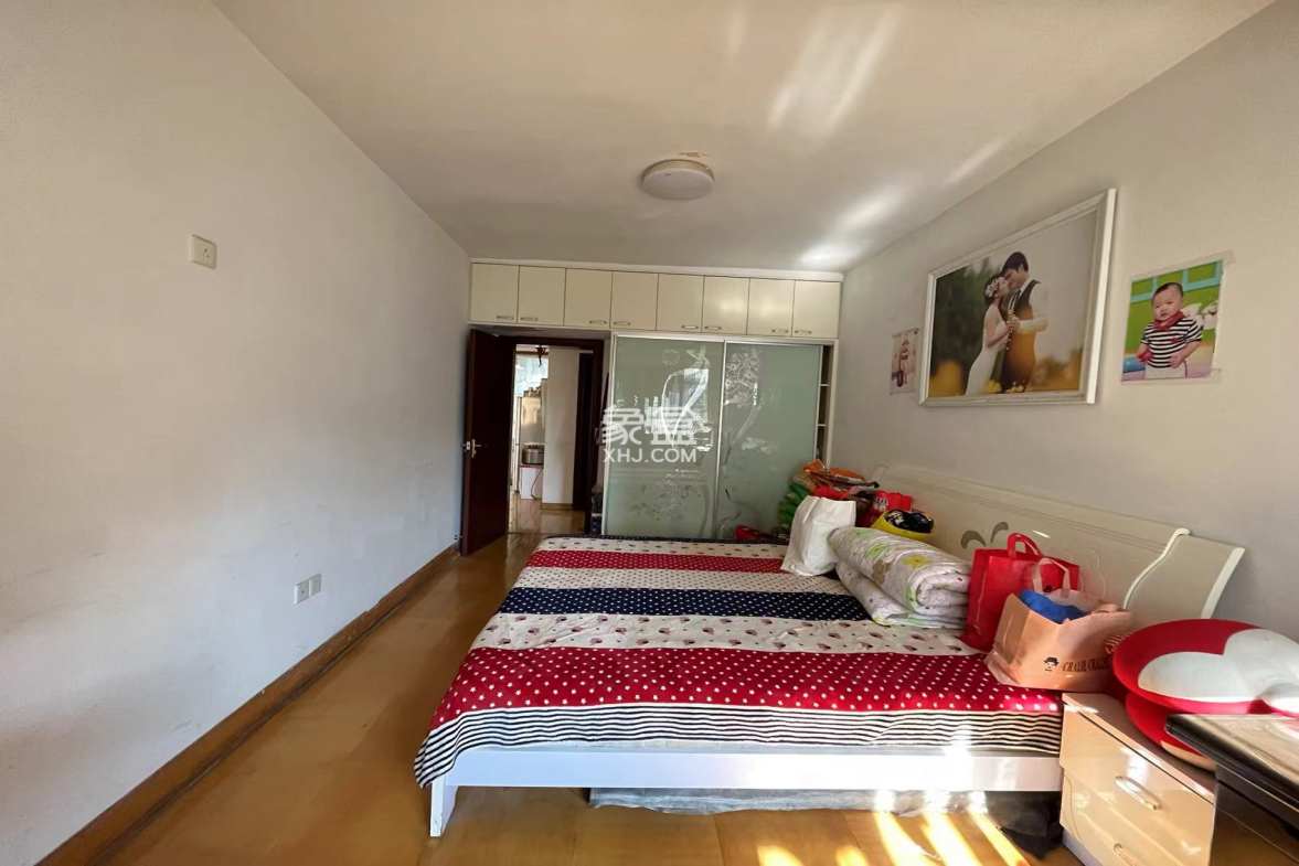 株洲保利花园 4室2厅2卫 69.0万 株洲保利花园 4室2厅2卫 69.0万客厅