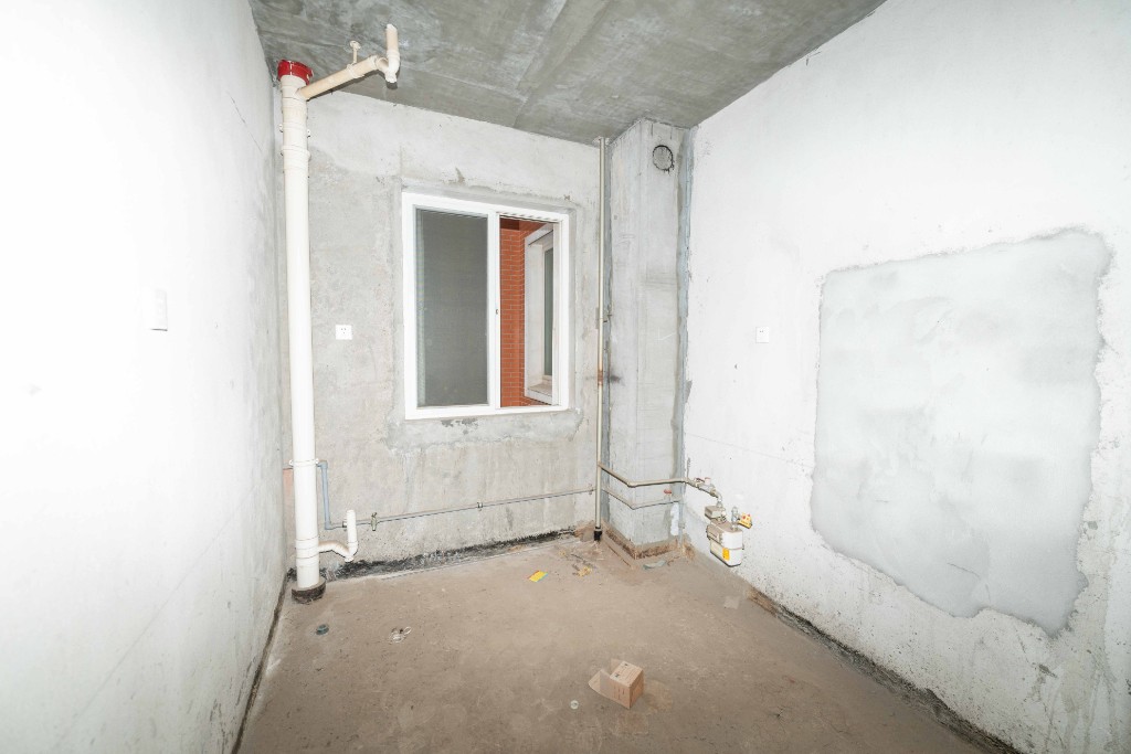 天剑华城 3室2厅1厨2卫 105.00万其他