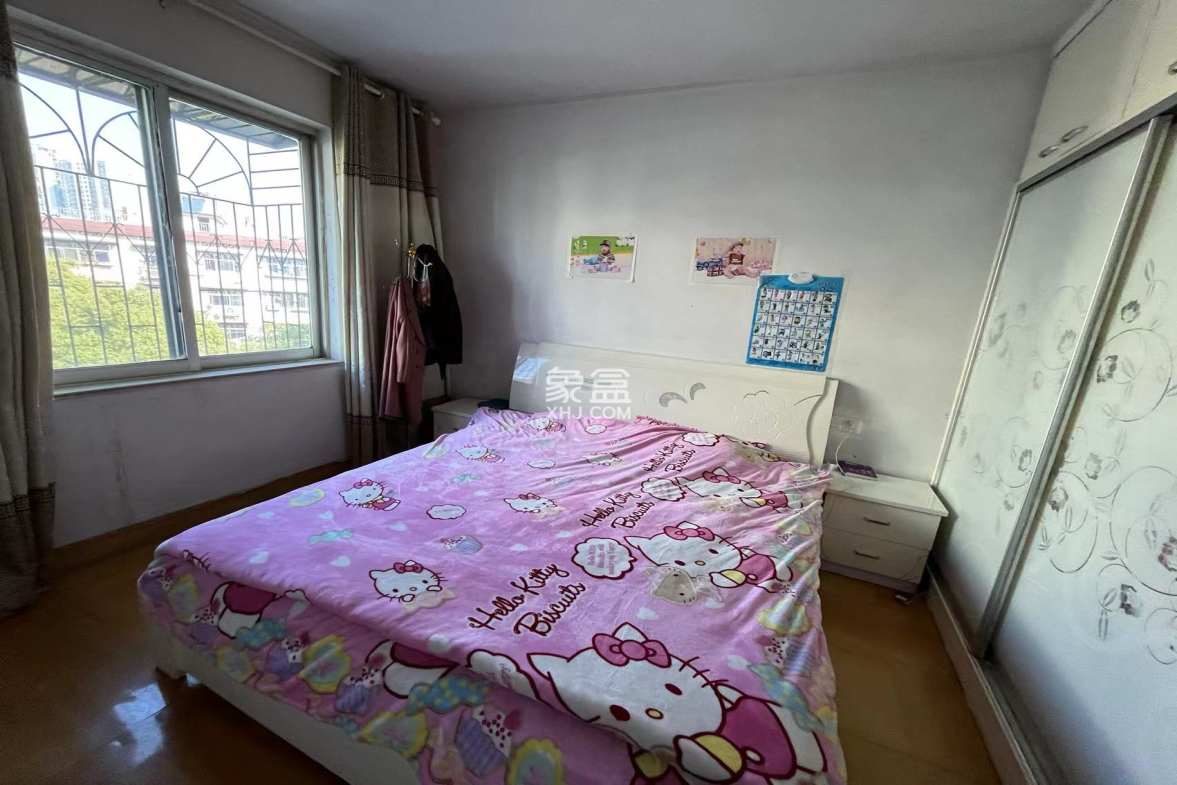 株洲保利花园 4室2厅2卫 69.0万 株洲保利花园 4室2厅2卫 69.0万客厅