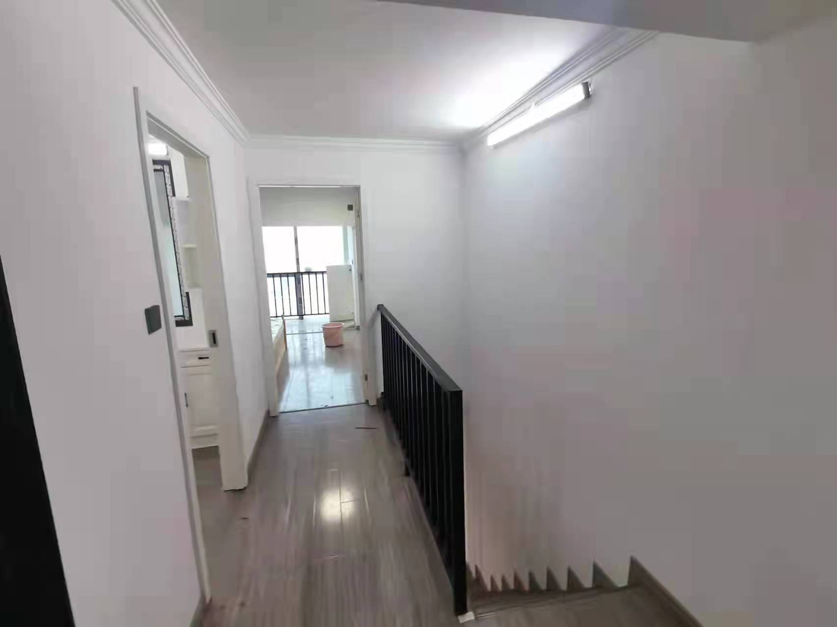 吉泰领寓 3室1厅2卫 1800.0元/月 吉泰领寓 3室1厅2卫 1800.0元/月室内图