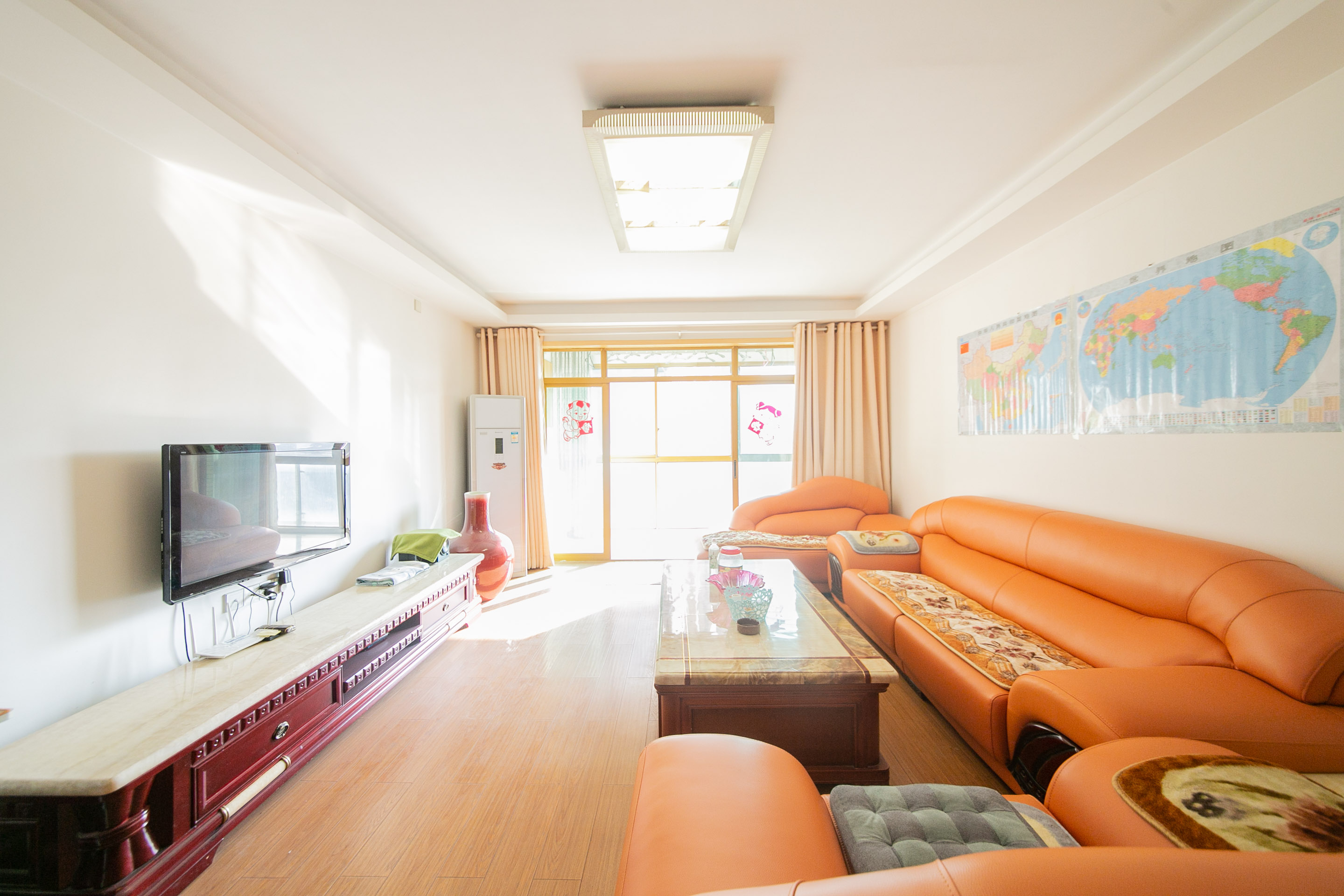 天健芙蓉盛世一期  3室2厅2卫    175.0万客厅