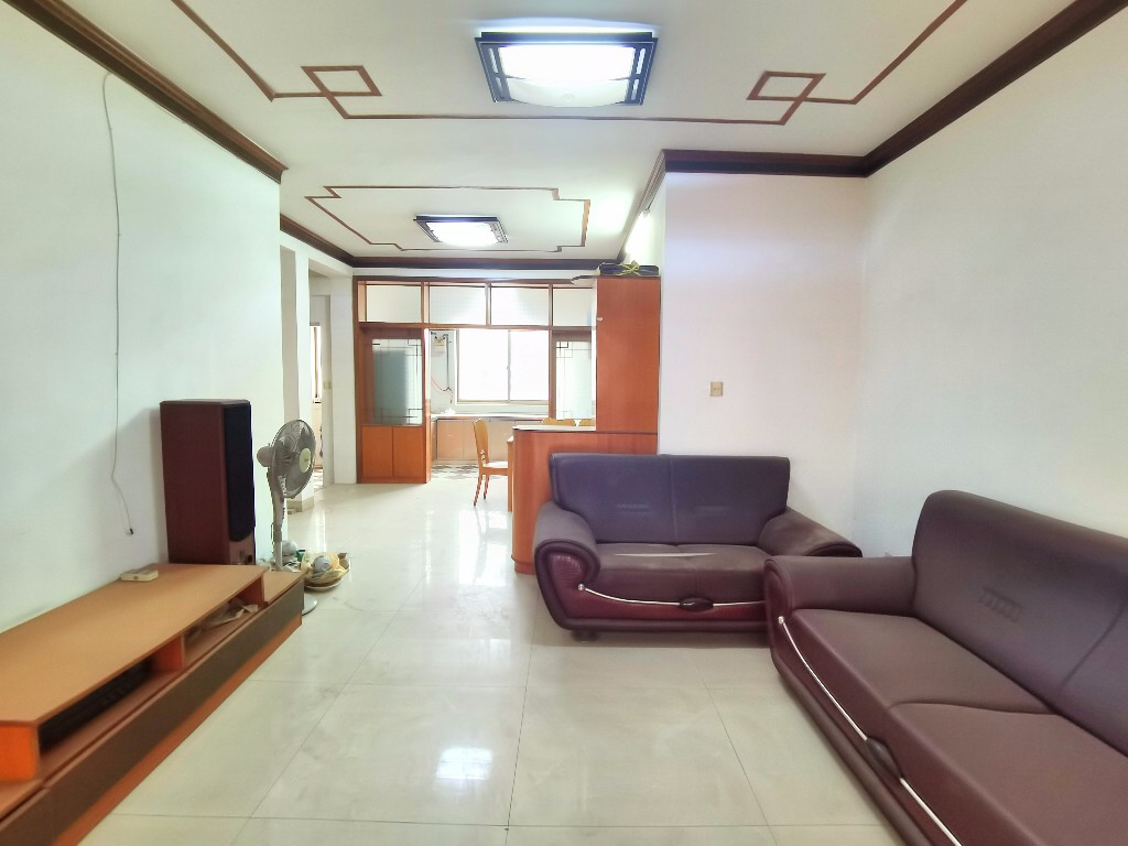 馨香小区 3室2厅2卫 35.0万 馨香小区 3室2厅2卫 35.0万客厅