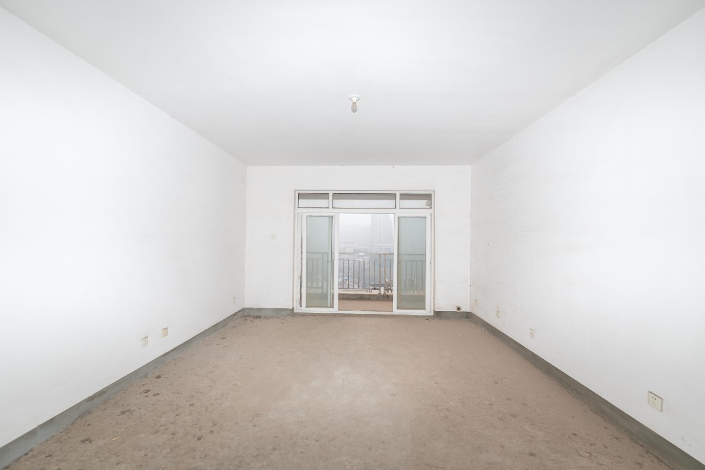 天剑华城 3室2厅1厨2卫 105.00万其他