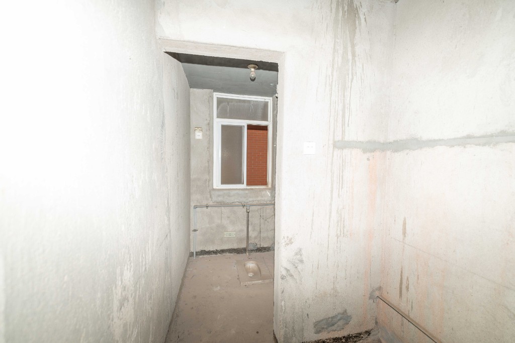 天剑华城 3室2厅1厨2卫 105.00万其他