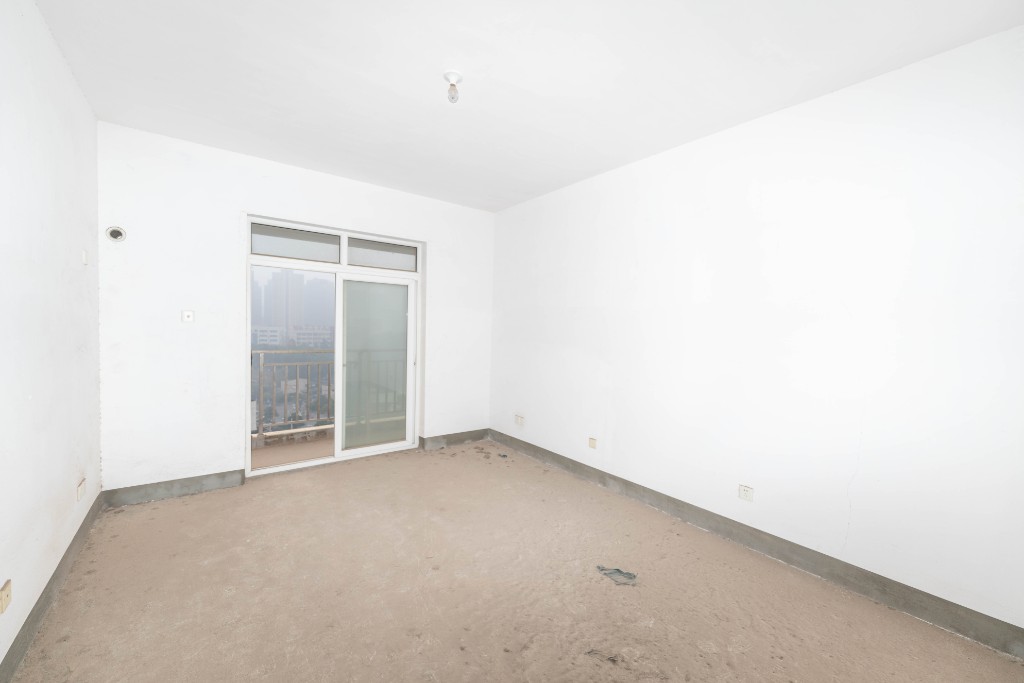 天剑华城 3室2厅1厨2卫 105.00万其他