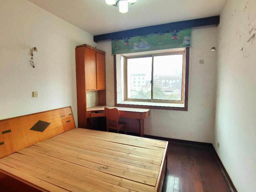 馨香小区 3室2厅2卫 35.0万 馨香小区 3室2厅2卫 35.0万客厅