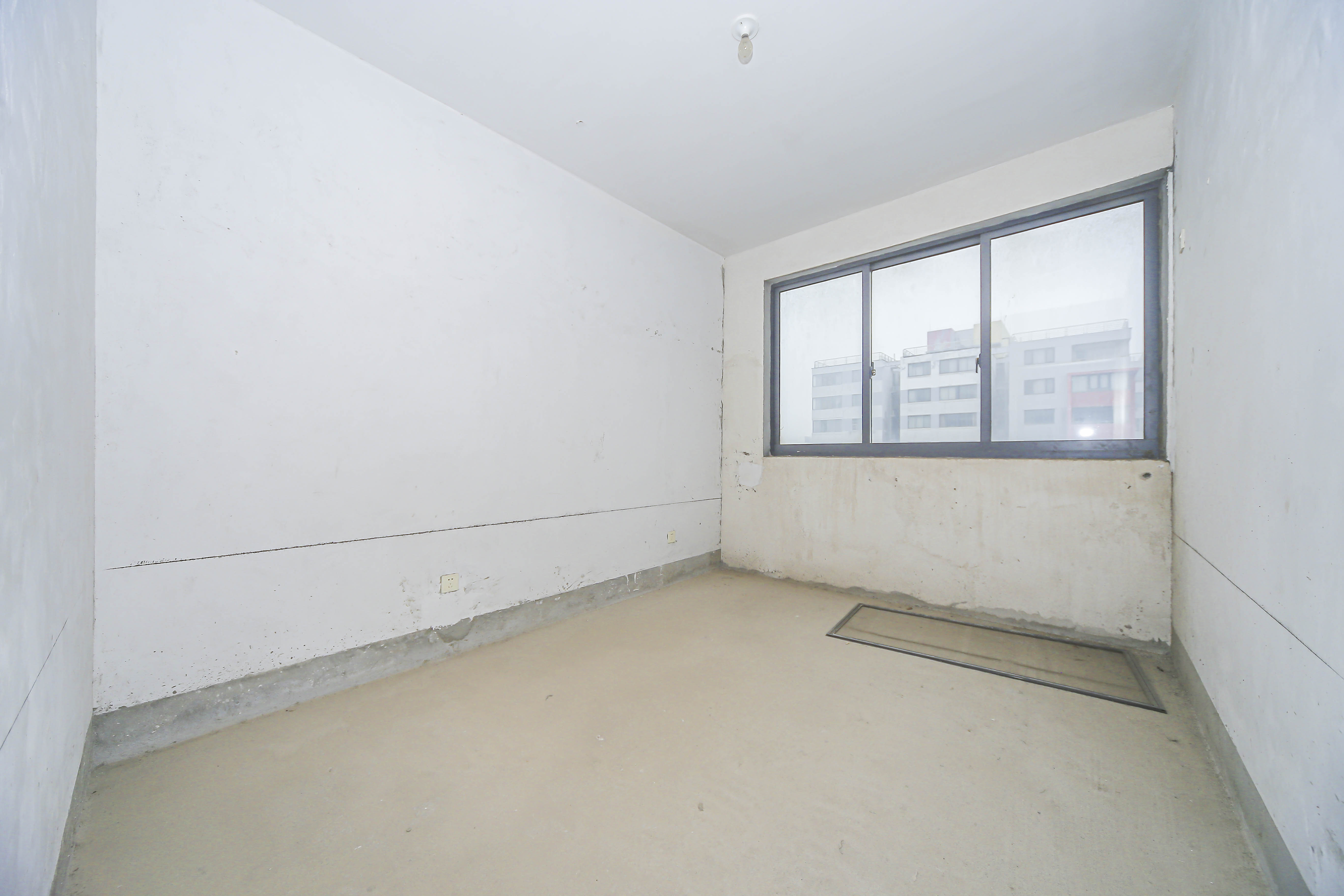 阳光100一期、四五期 4室2厅2卫 108.0万 阳光100一期、四五期 4室2厅2卫 108.0万卧室