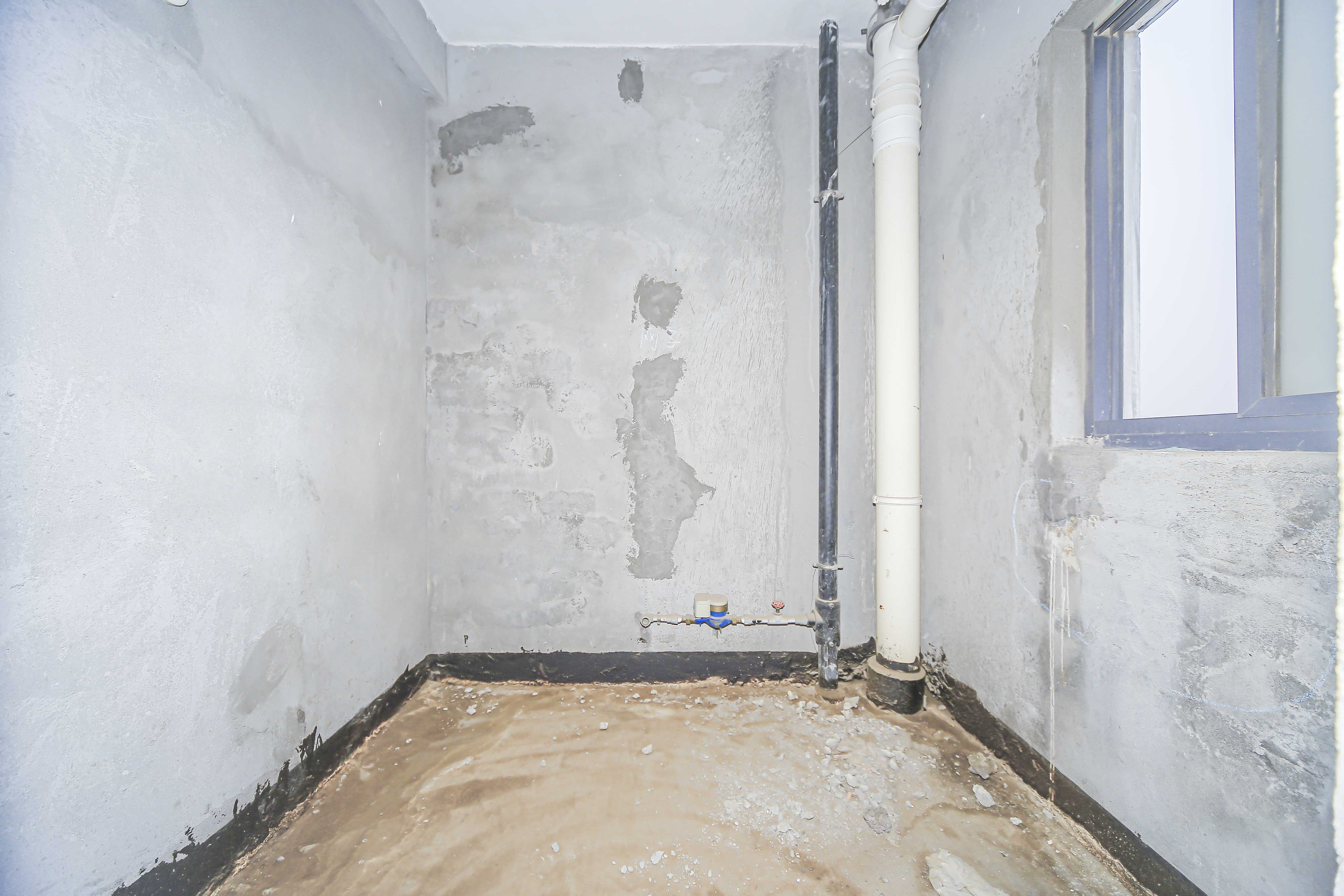 阳光100一期、四五期 4室2厅2卫 108.0万 阳光100一期、四五期 4室2厅2卫 108.0万卫生间