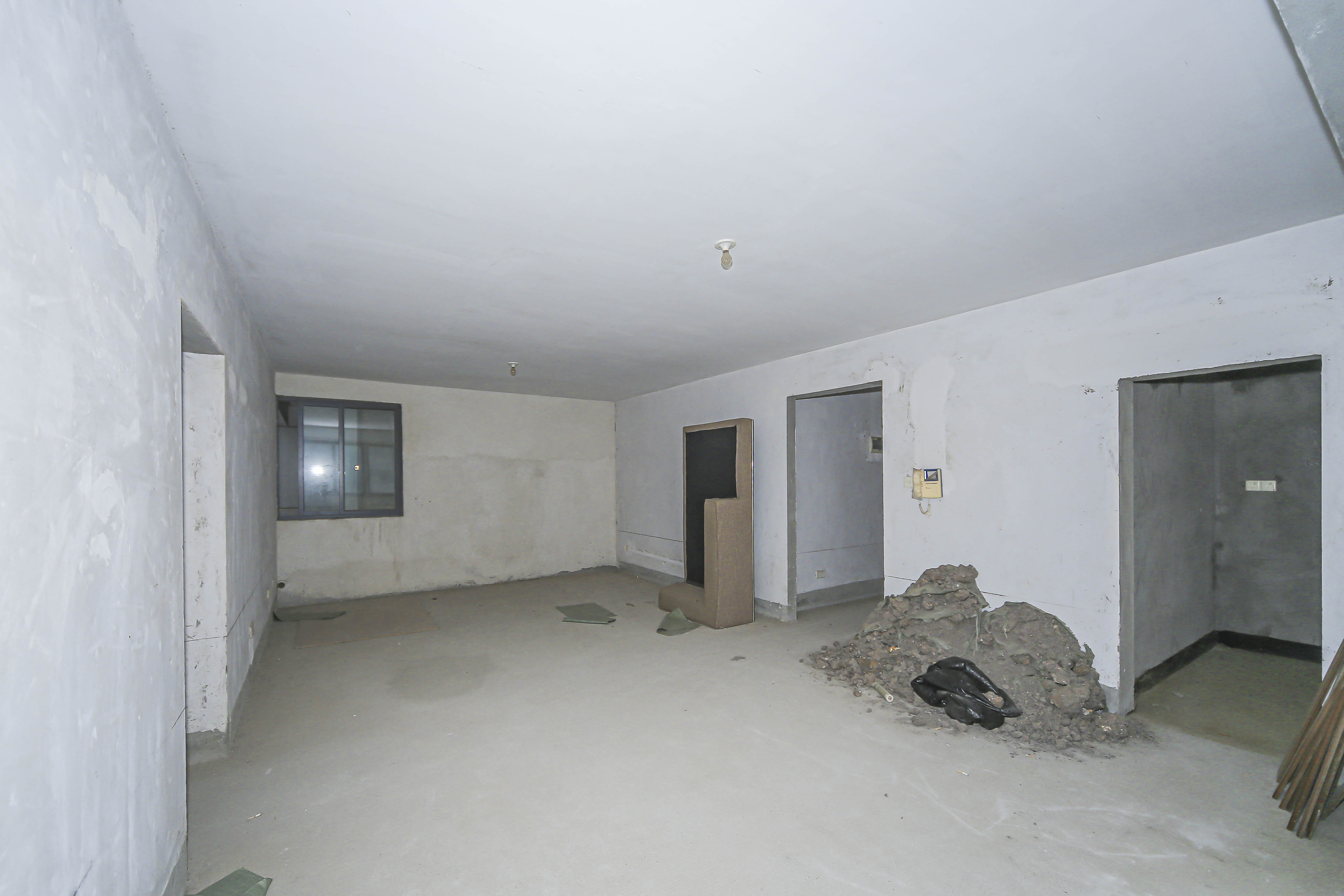 阳光100一期、四五期 4室2厅2卫 108.0万 阳光100一期、四五期 4室2厅2卫 108.0万客厅