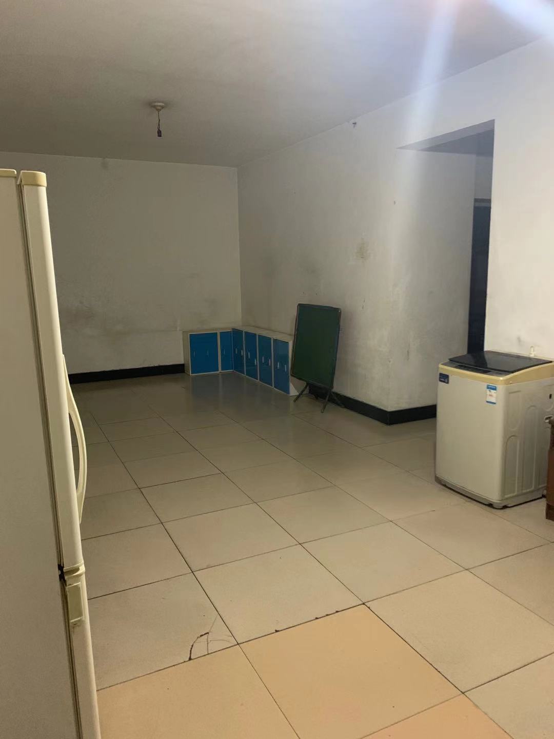 政华嘉园  2室1厅1卫    42.0万客厅