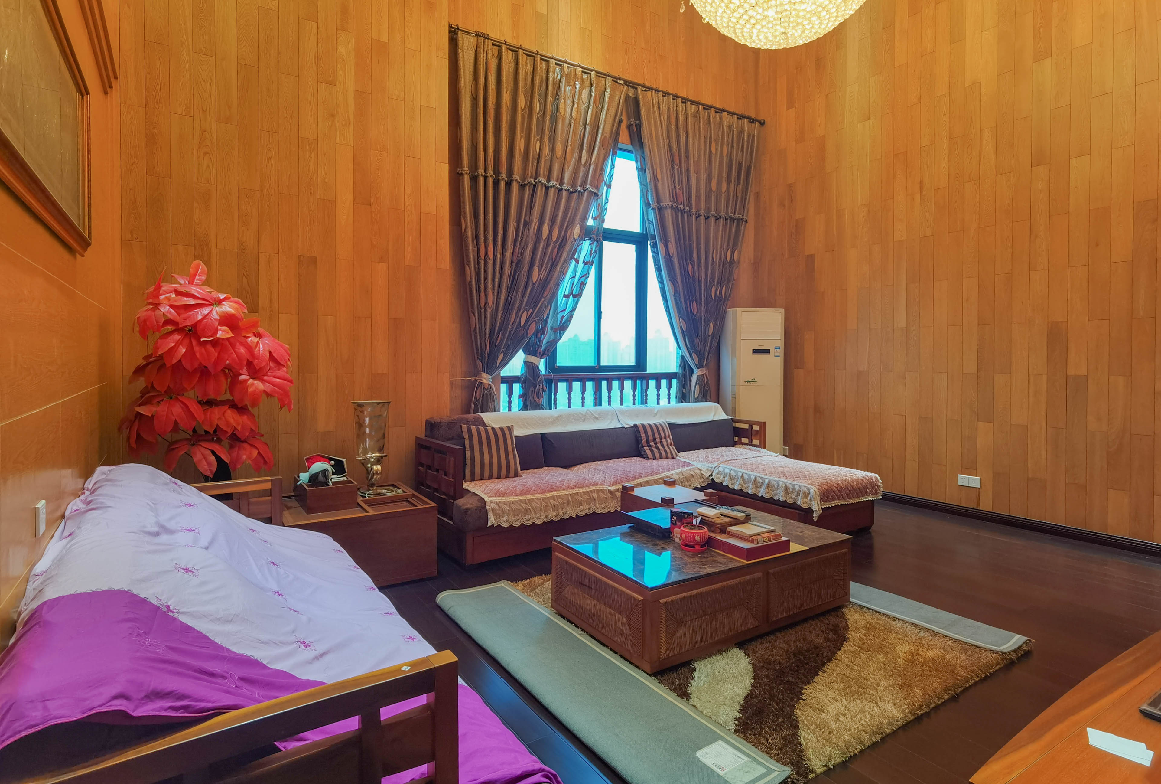 新城首座  4室2厅3卫    155.0万 新城首座  4室2厅3卫    155.0万客厅