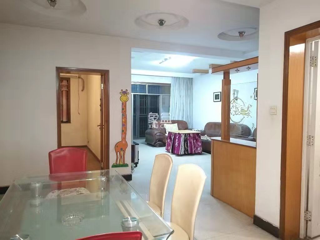 馨香小区 3室2厅2卫 75.0万 馨香小区 3室2厅2卫 75.0万客厅