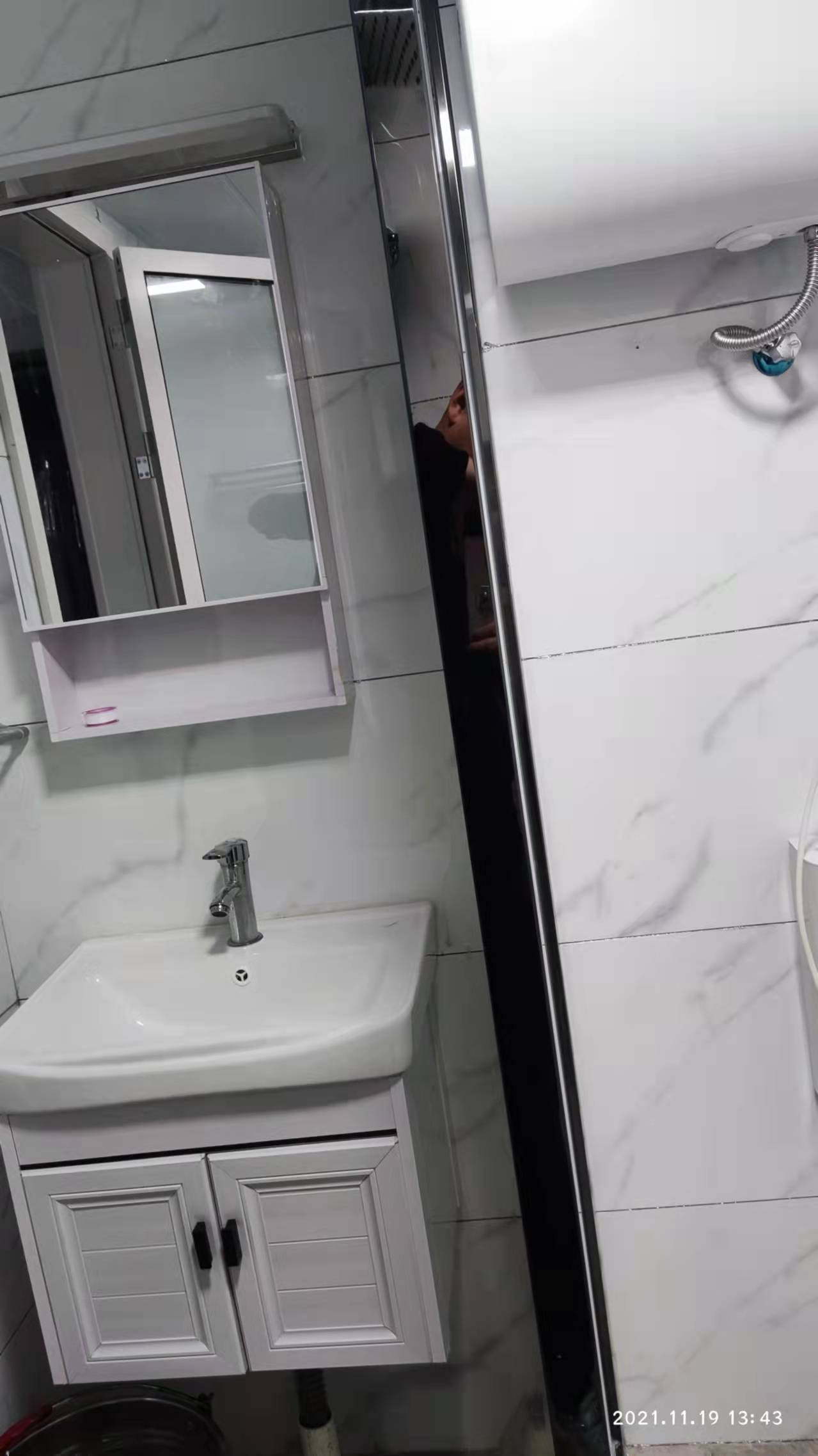 江岸公馆  1室1厅1卫    1500.0元/月 江岸公馆  1室1厅1卫    1500.0元/月室内图