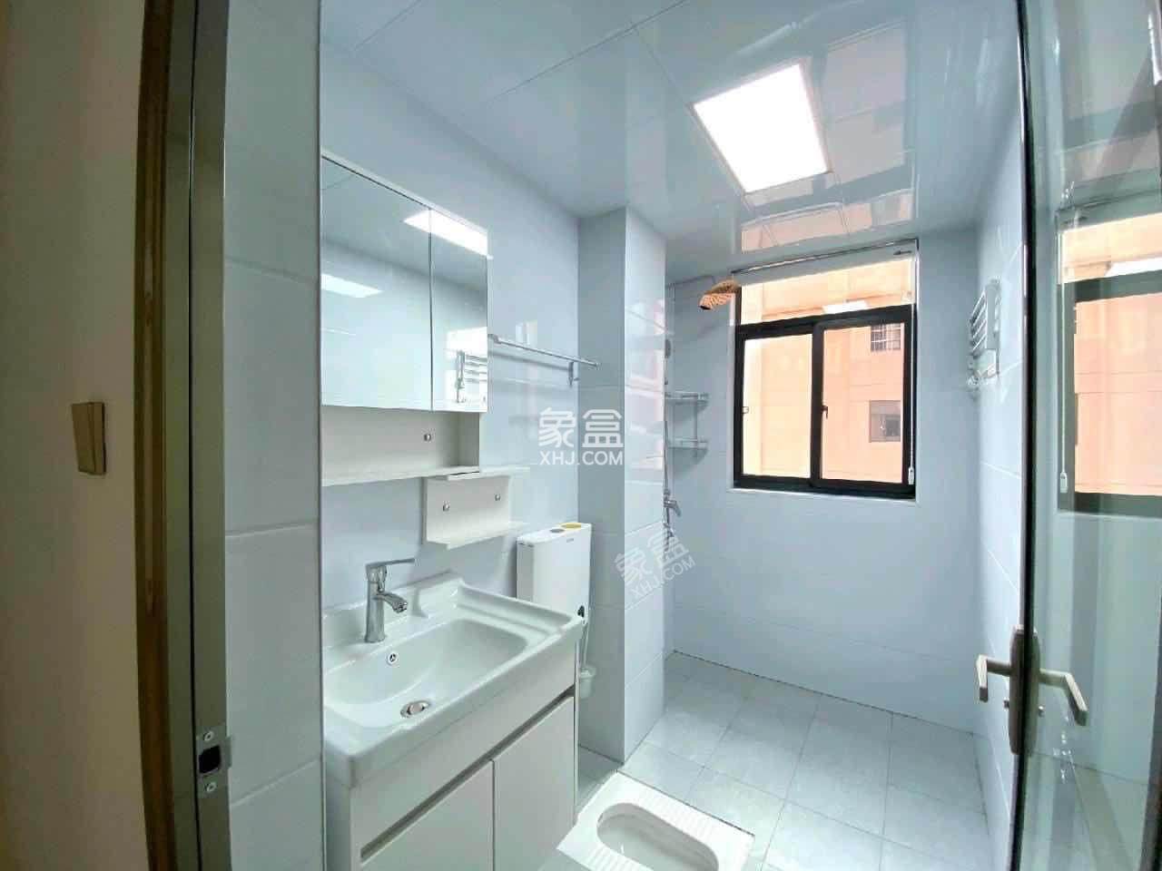 尚东家园 2室2厅1卫 1900.0元/月 尚东家园 2室2厅1卫 1900.0元/月室内图