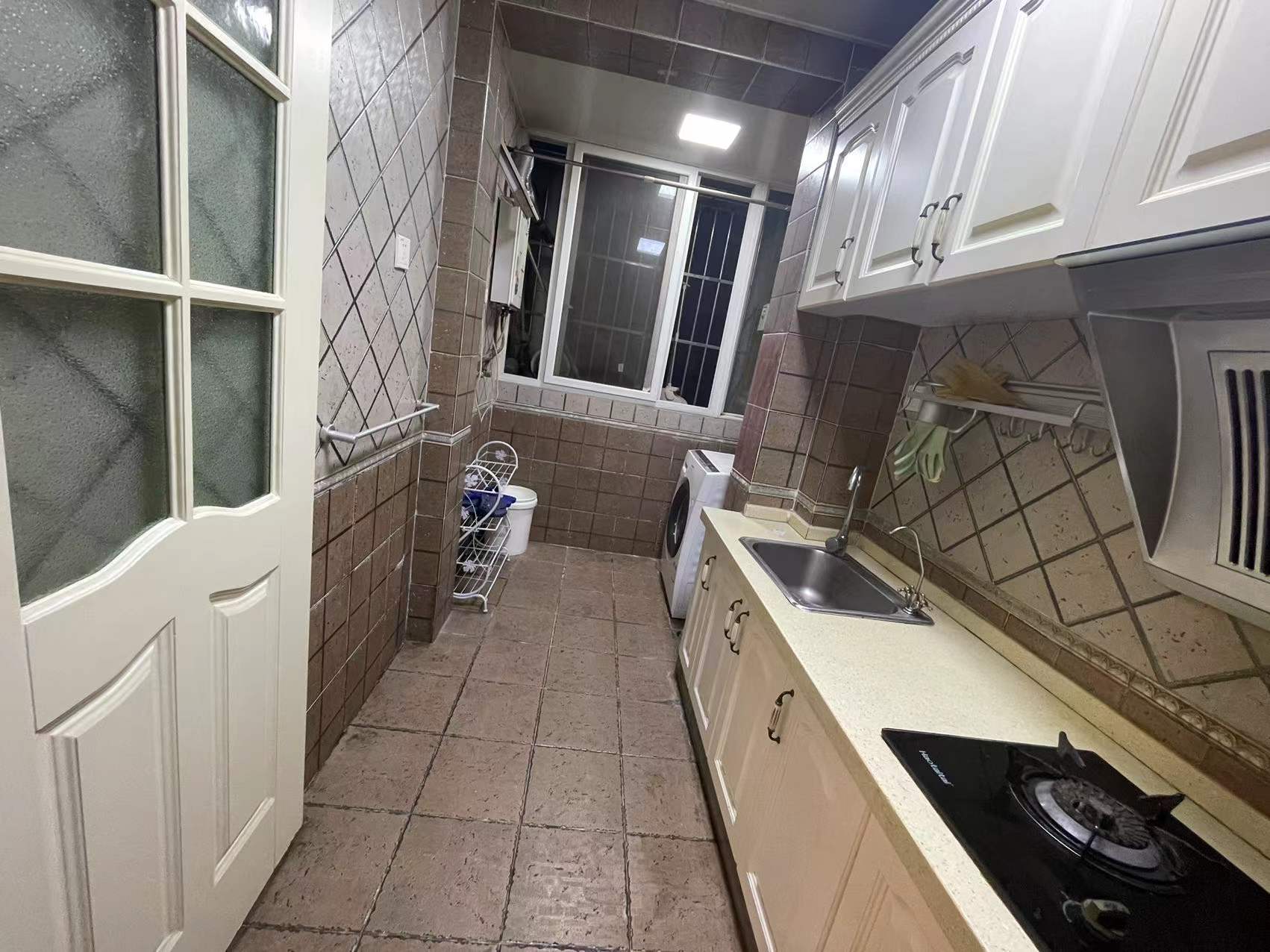 南湖锦苑 2室2厅1卫 2300.0元/月 南湖锦苑 2室2厅1卫 2300.0元/月室内图