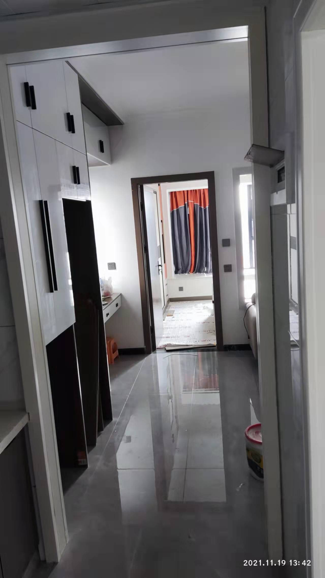 江岸公馆  1室1厅1卫    1500.0元/月 江岸公馆  1室1厅1卫    1500.0元/月室内图