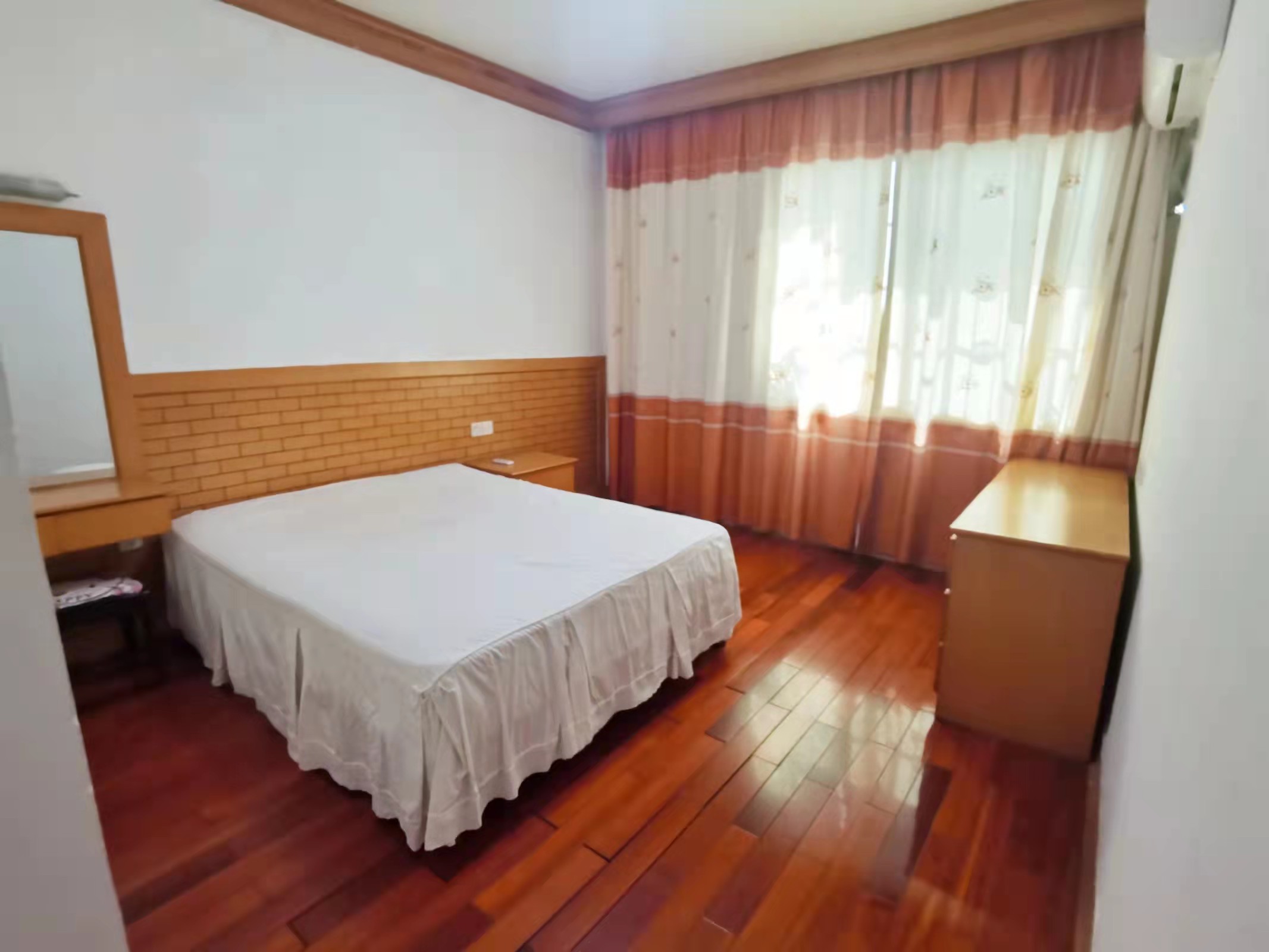 名牌大厦 3室2厅1卫 2500.0元/月 名牌大厦 3室2厅1卫 2500.0元/月室内图