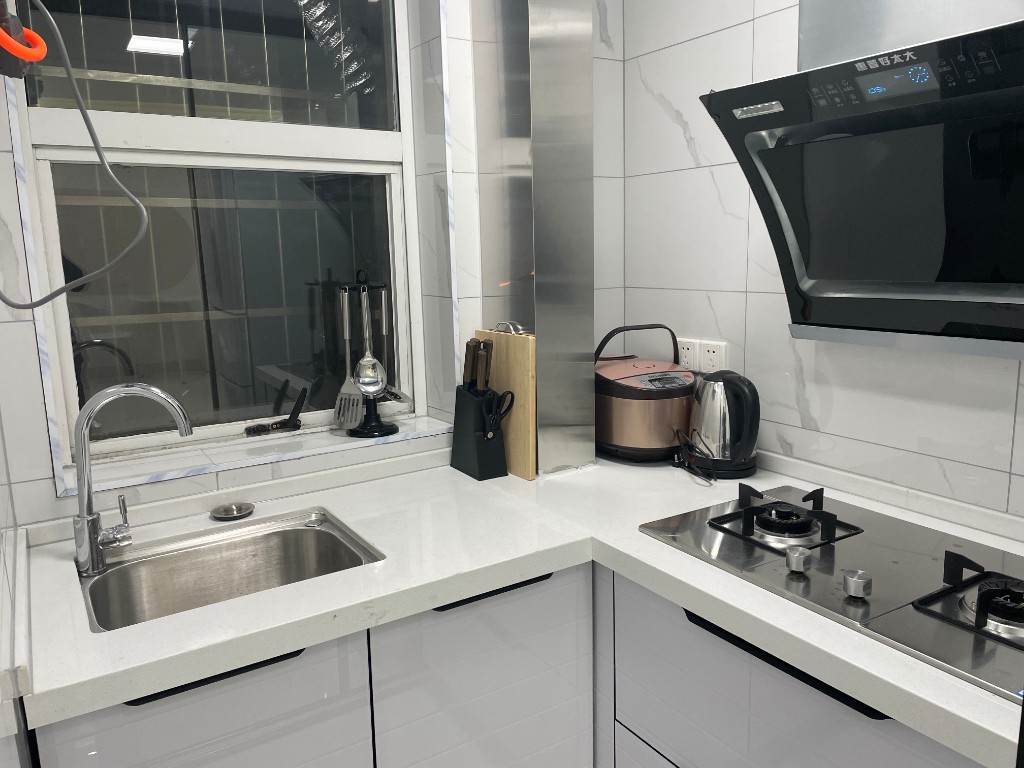 鸿泰国际 2室2厅1卫 1800.0元/月 鸿泰国际 2室2厅1卫 1800.0元/月室内图