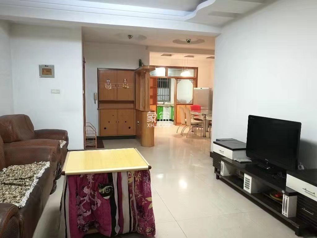 馨香小区 3室2厅2卫 75.0万 馨香小区 3室2厅2卫 75.0万客厅