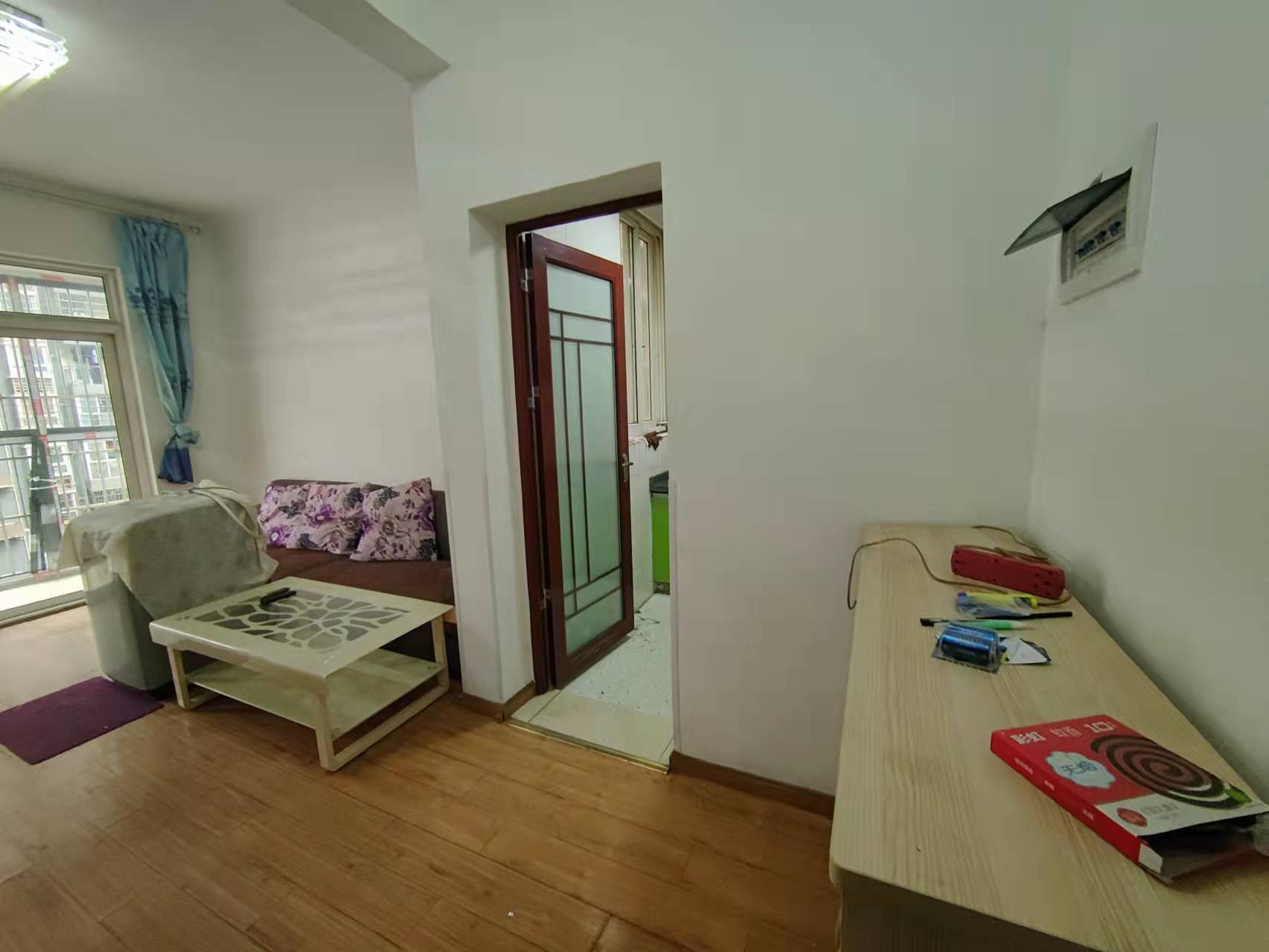 长顺家园 1室1厅1卫 1600.00元/月 长顺家园 1室1厅1卫 1600.00元/月室内图