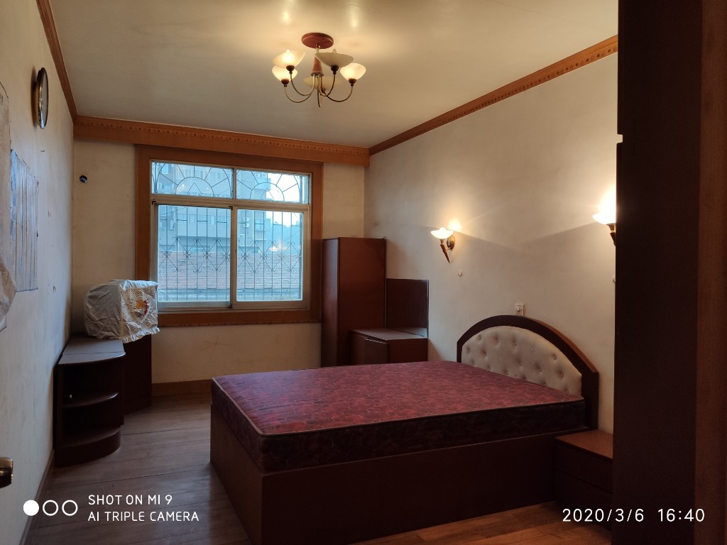 娄底市财政局家属院 3室2厅2卫 73.0万 娄底市财政局家属院 3室2厅2卫 73.0万卧室