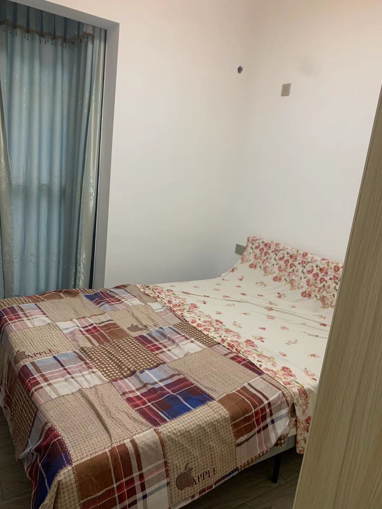 山水洲城华晨第一城 3室2厅2卫 85.0万 山水洲城华晨第一城 3室2厅2卫 85.0万客厅