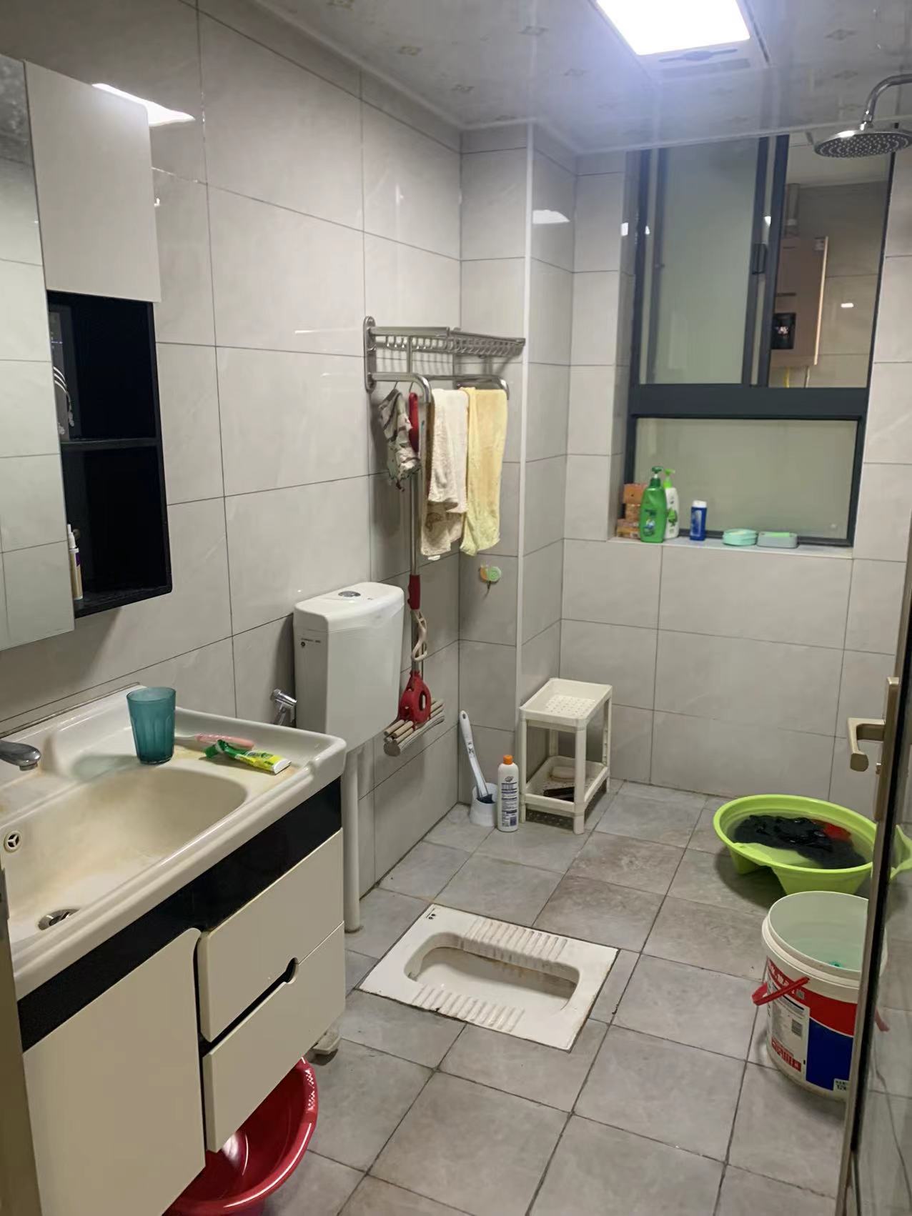 山水洲城华晨第一城 3室2厅2卫 85.0万 山水洲城华晨第一城 3室2厅2卫 85.0万客厅