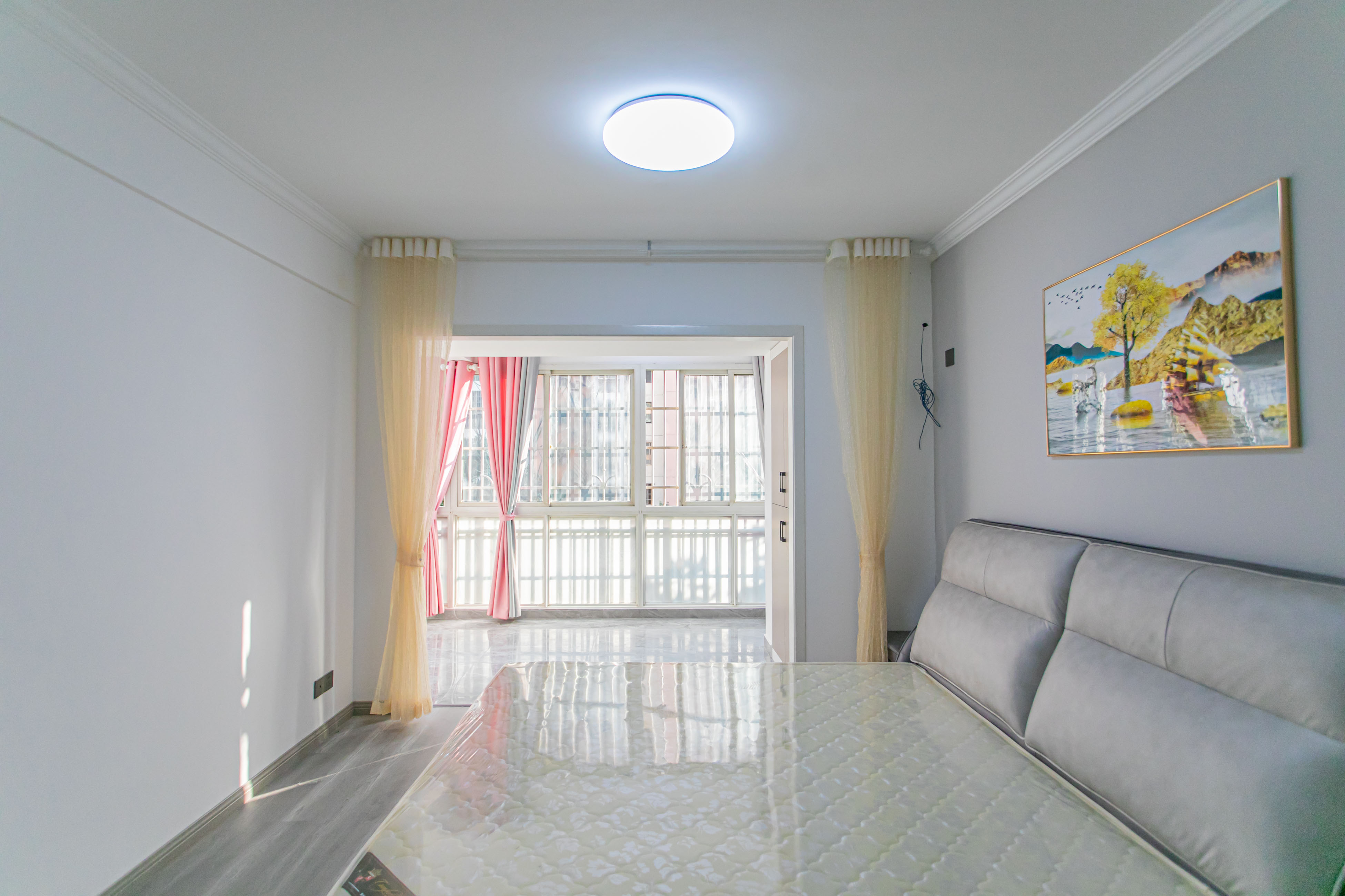 阳光丽景 3室2厅2卫 89.8万 阳光丽景 3室2厅2卫 89.8万卧室