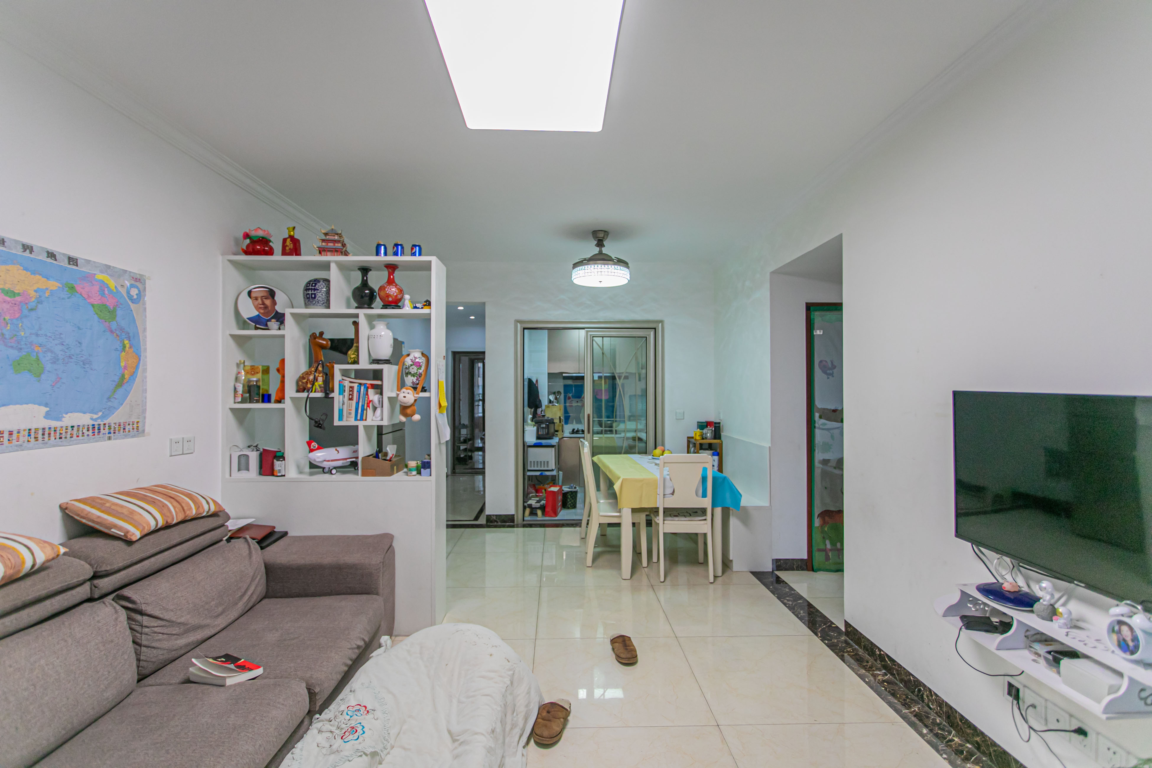 印山蓝色海岸 3室2厅1卫 79.0万 印山蓝色海岸 3室2厅1卫 79.0万客厅