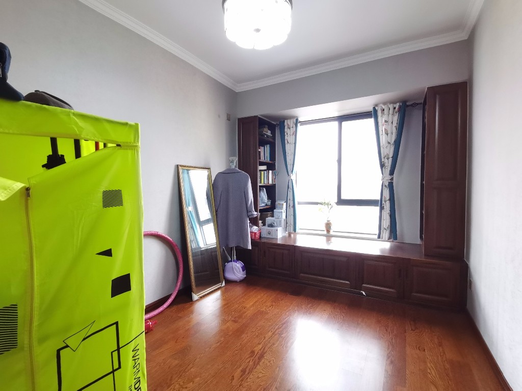 都市兰亭 3室2厅2卫 65.0万 都市兰亭 3室2厅2卫 65.0万客厅