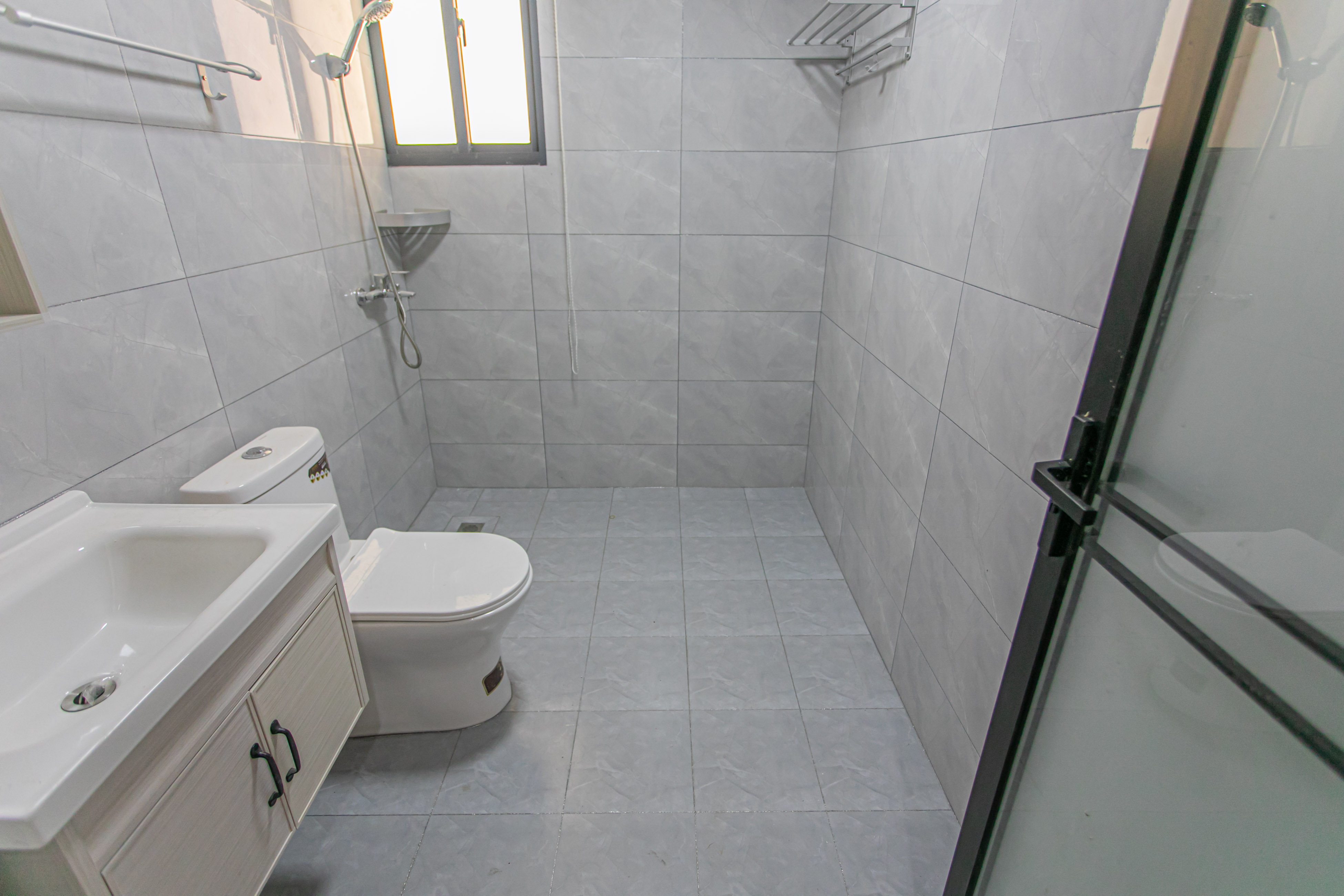 阳光丽景 3室2厅2卫 89.8万 阳光丽景 3室2厅2卫 89.8万卫生间